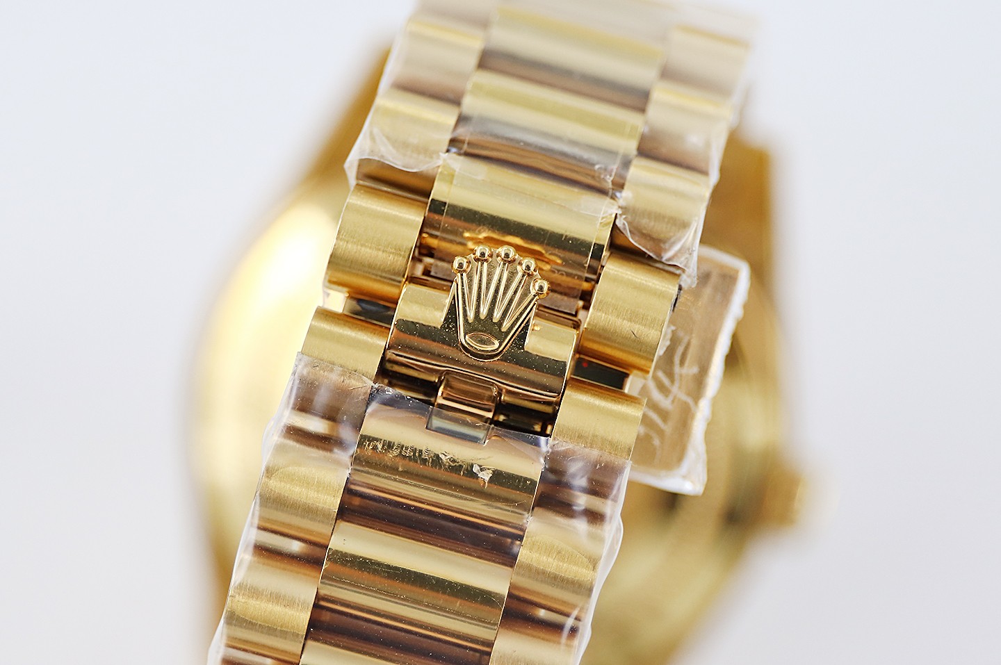 Bagsaaa R01ex Day-Date 40mm Gold White Dial