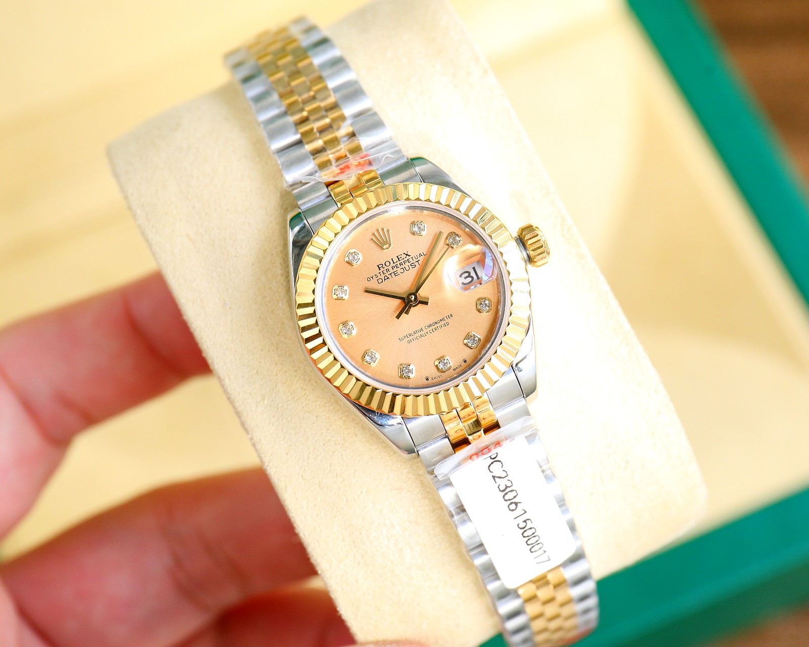 Bagsaaa R01ex Lady Datejust Oystersteel and Silver and Gold Dial 28mm
