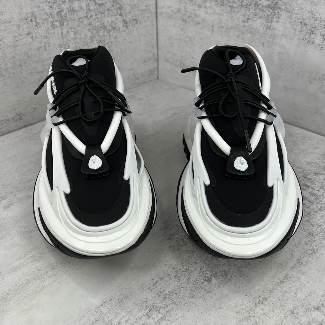 Bagsaaa Balmain Unicorn Low Top trainers in neoprene and leather black and white