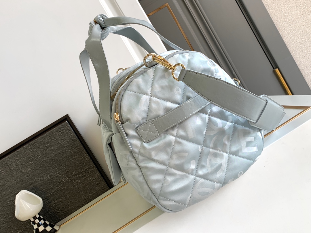 Bagsaaa Ch**el Silver Nylon Coco Neige Two-in-One Duffle/Backpack - 51*23*20.5cm