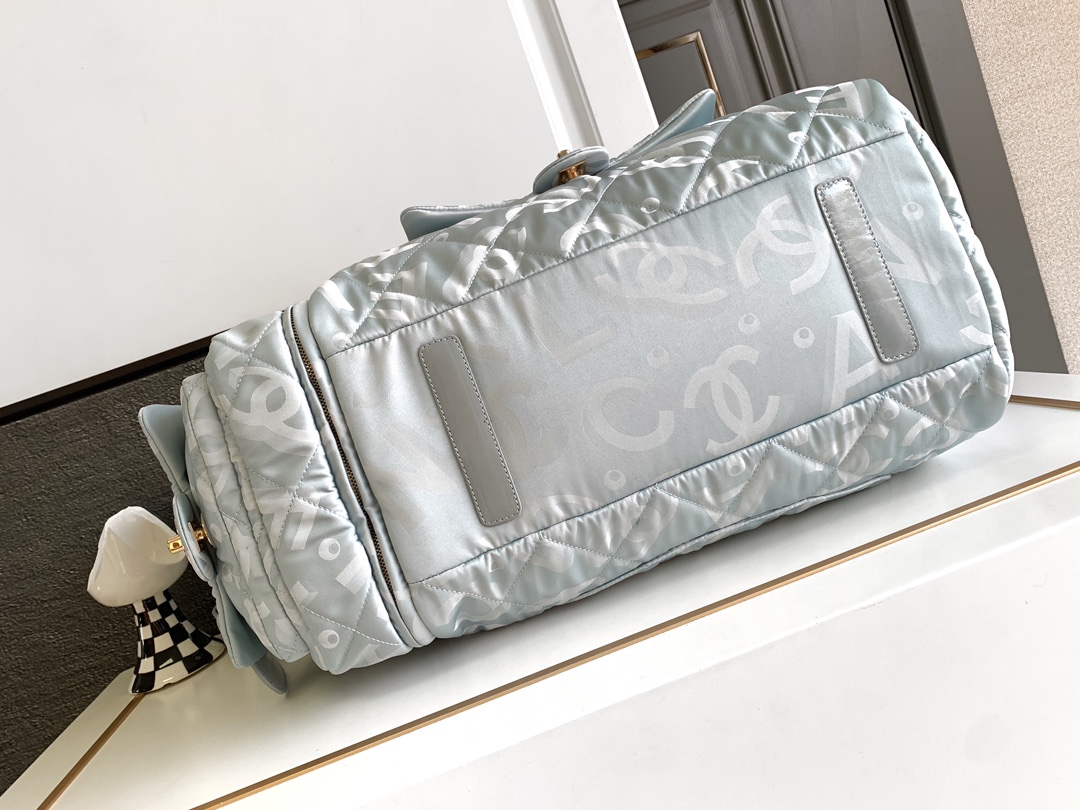 Bagsaaa Ch**el Silver Nylon Coco Neige Two-in-One Duffle/Backpack - 51*23*20.5cm