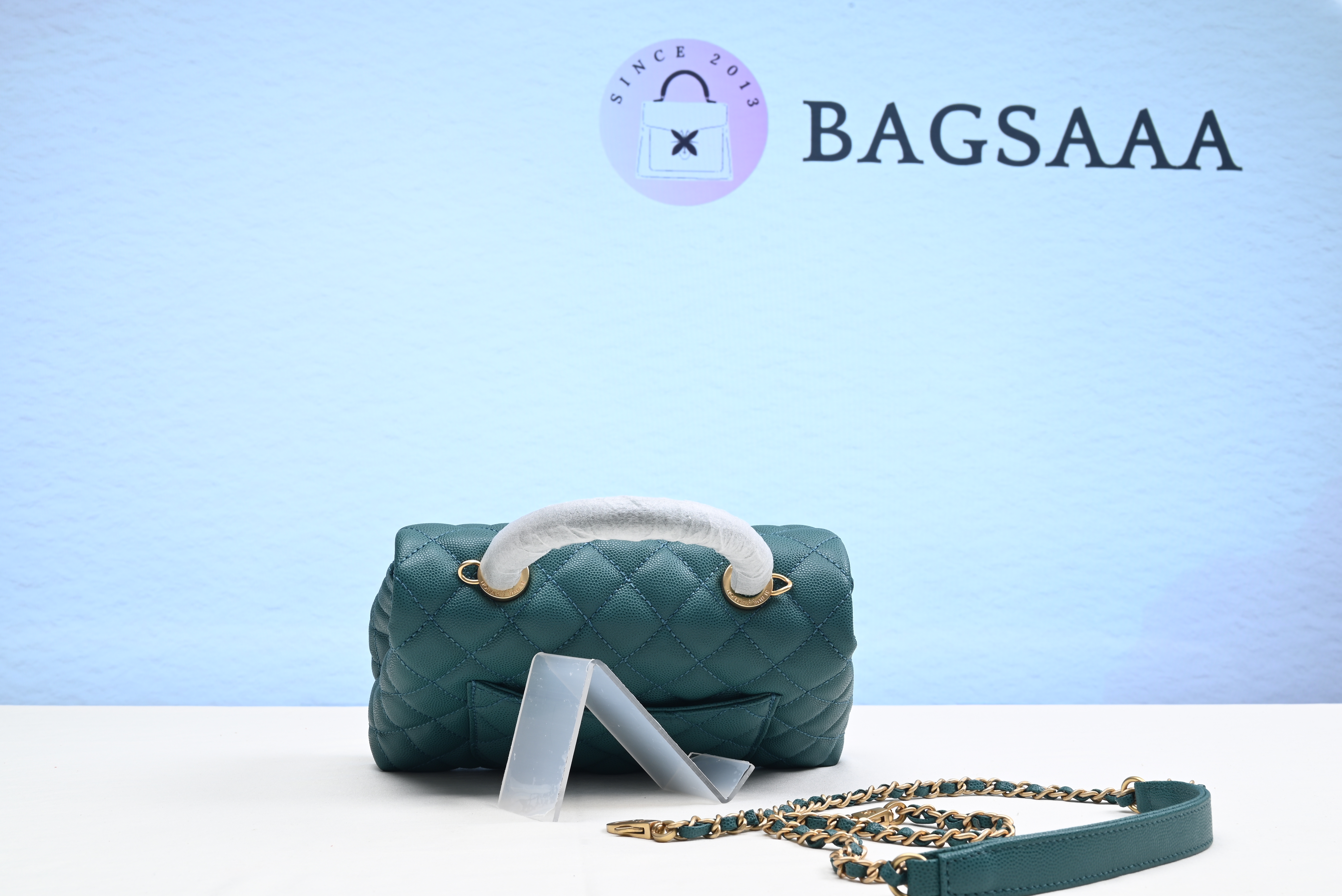 Bagsaaa Ch**el Coco Handle Gold Caviar Green 24 cm