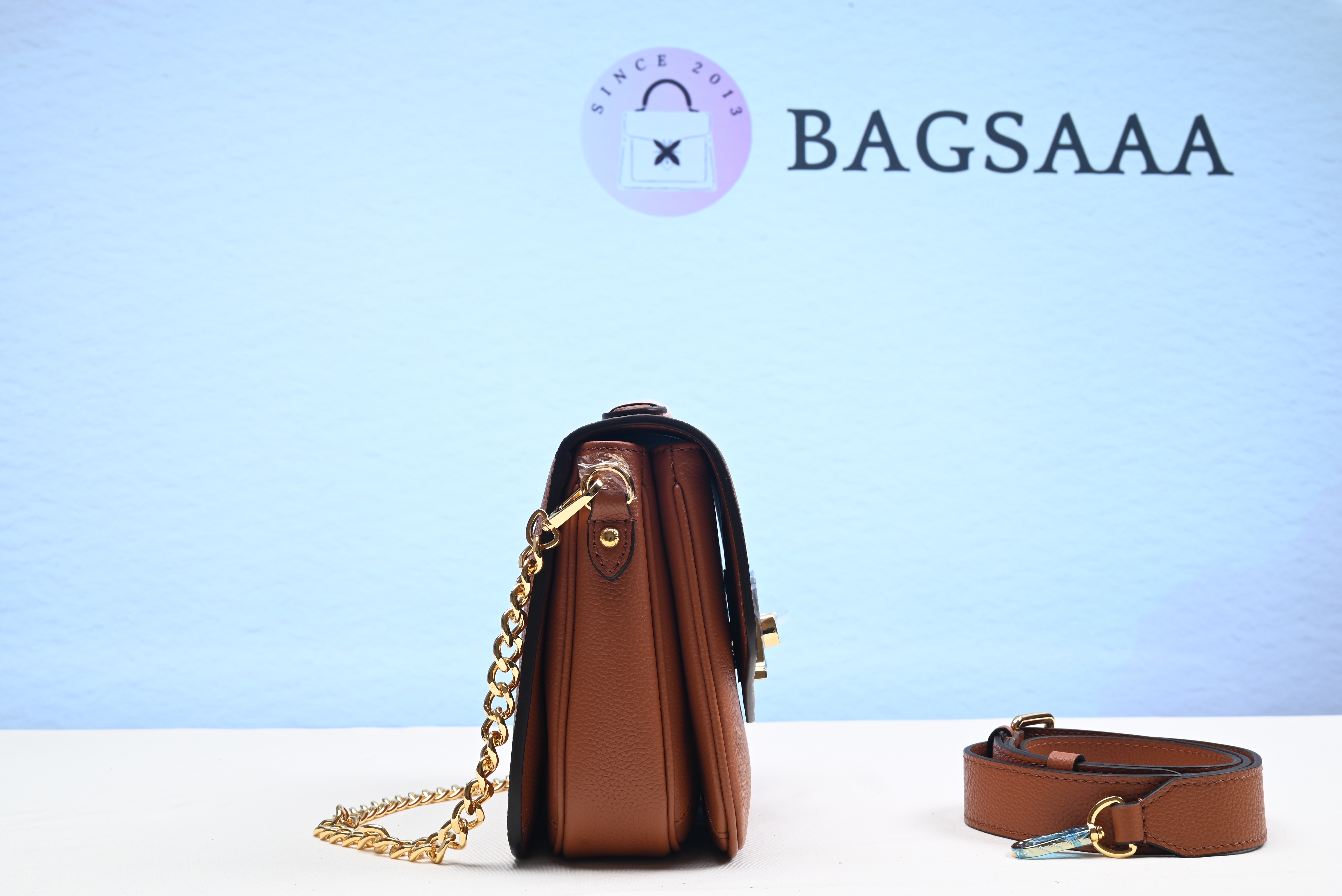 Bagsaaa L0vis Vvtt0n Oxford Lockme Brown Bag - M22735 - 22 x 16 x 9.5 cm