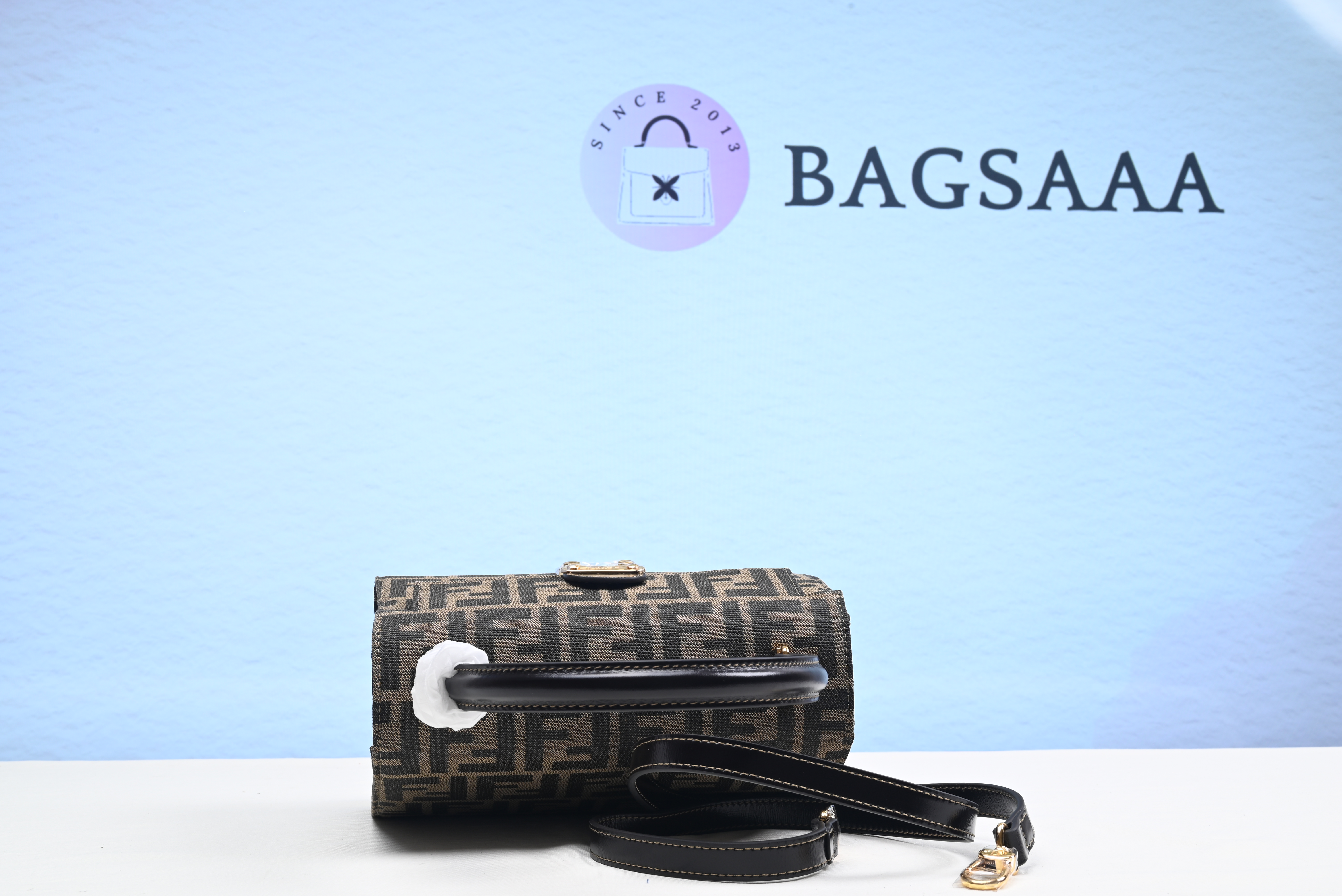Bagsaaa F**di Zucca Bucket Bag