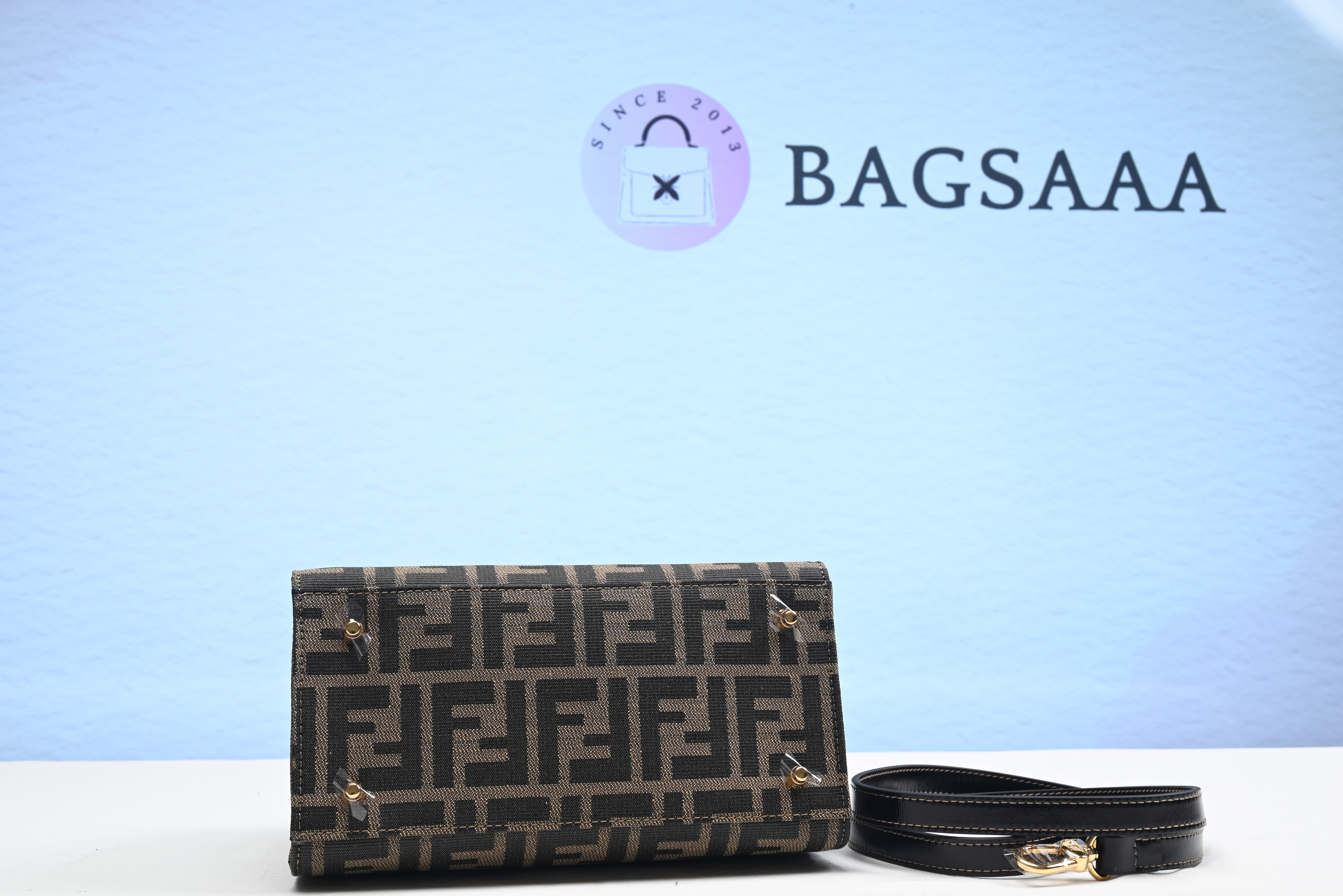 Bagsaaa F**di Zucca Bucket Bag
