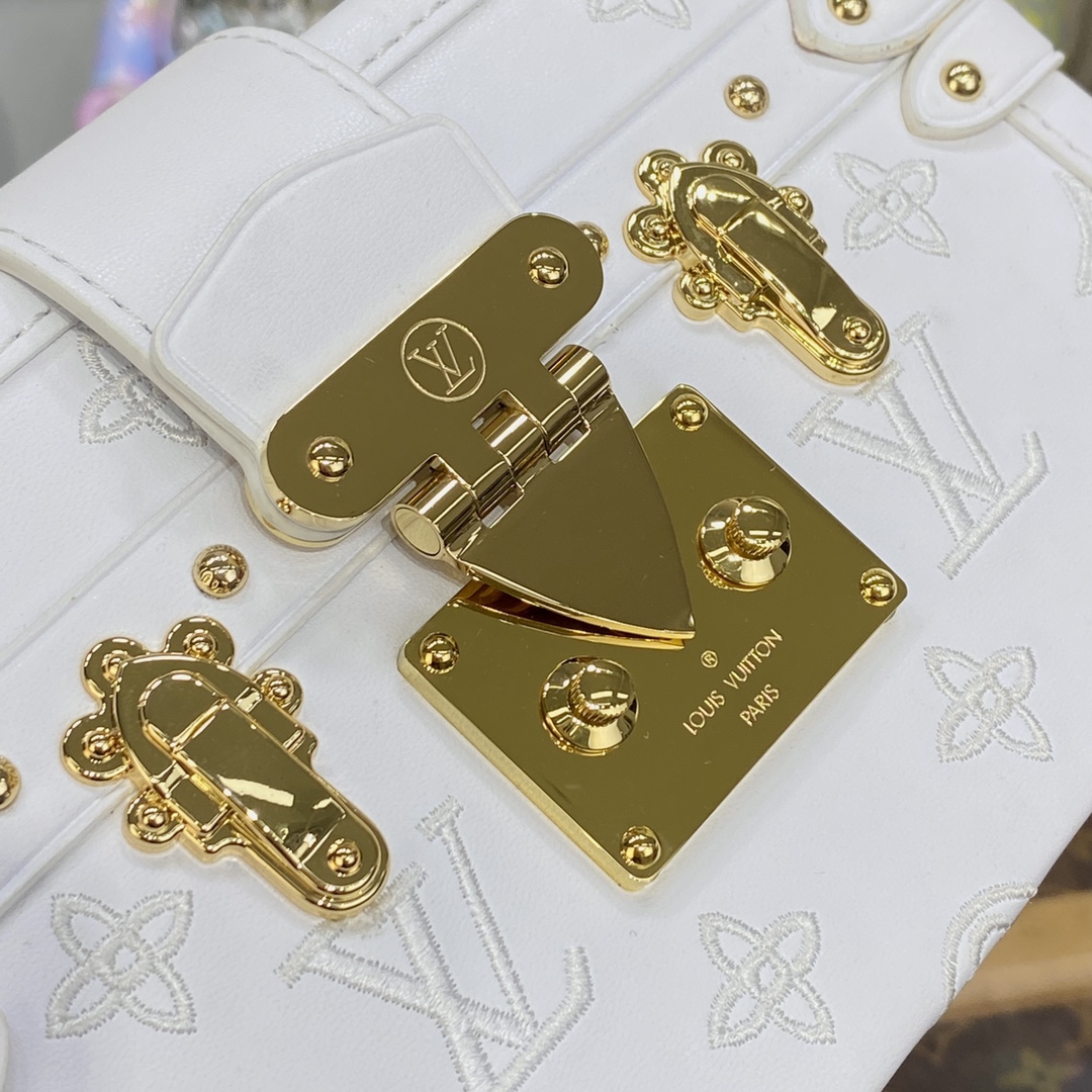 Bagsaaa L0vis Vvtt0n Petite Malle Bag White Calfskin Monogram - 20 x 12.5 x 6 cm 