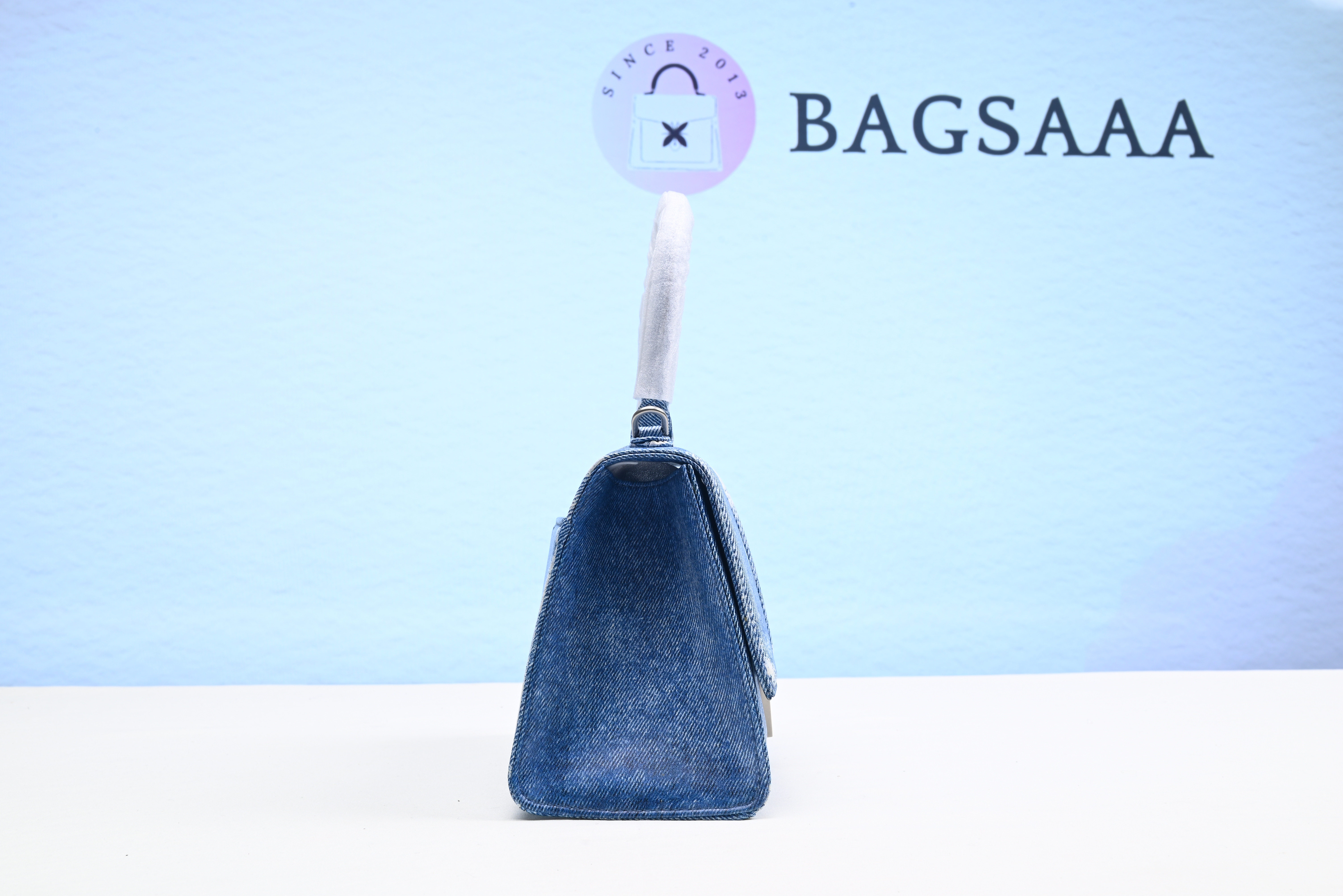 Bagsaaa Hourglass Denim-Print Leather Bag - Light Blue 19x12x7.5cm