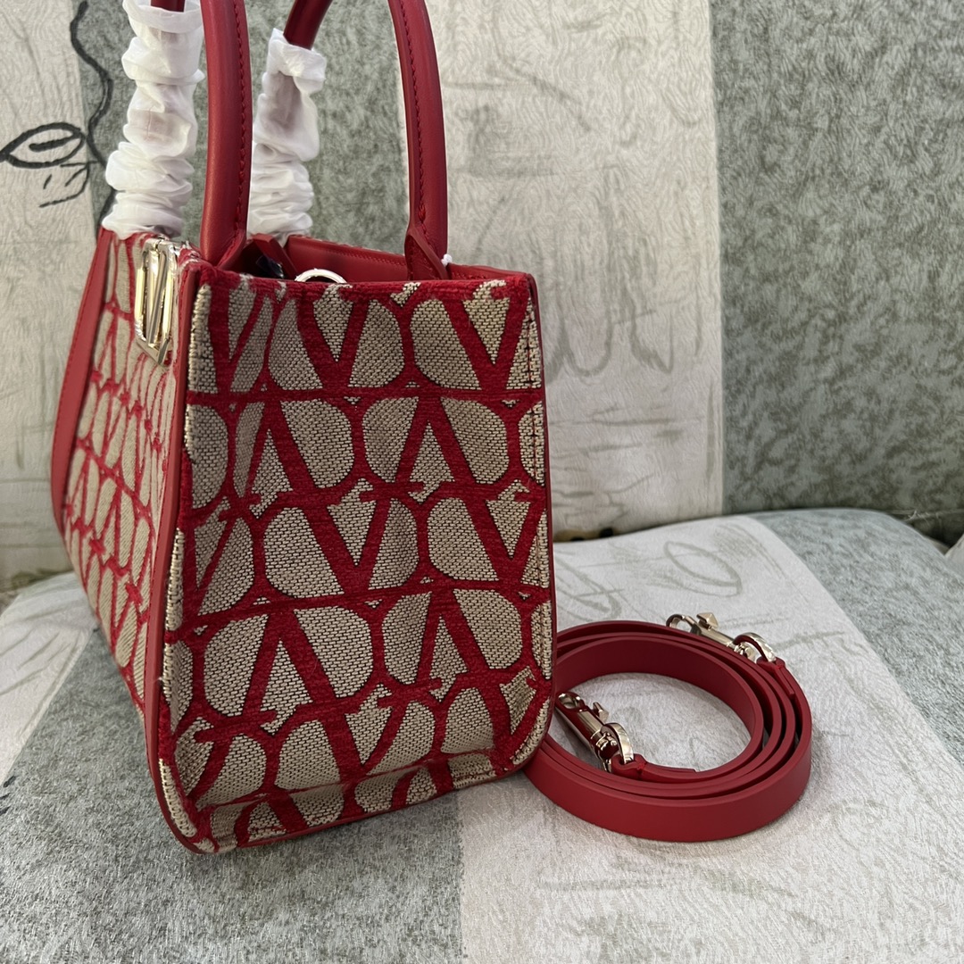 Bagsaaa Va1e*ntin0 Garavani Toile Iconographe Small Tote Bag Red 28cm