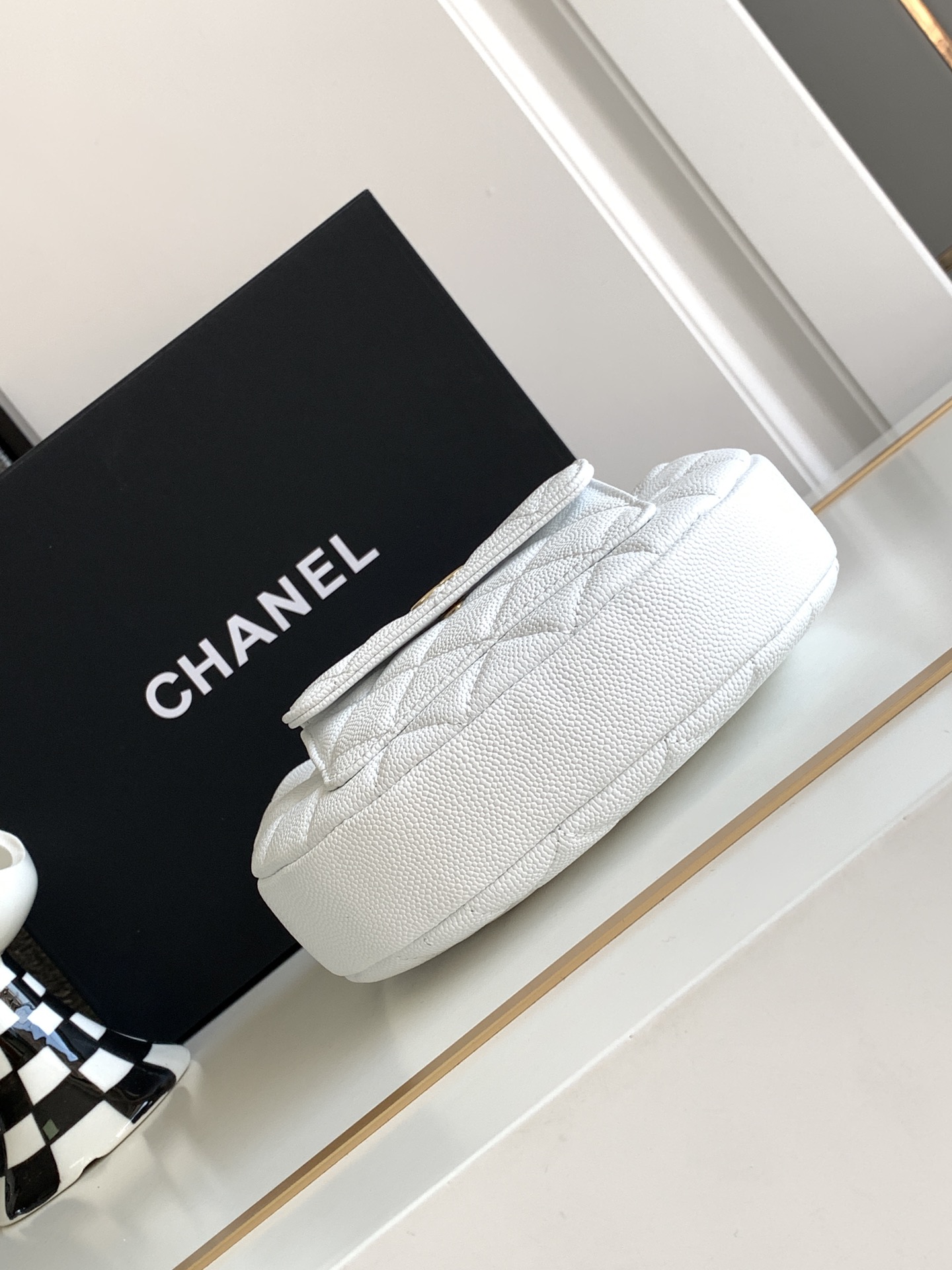 Bagsaaa Ch**el Bucket Bag White Caviar