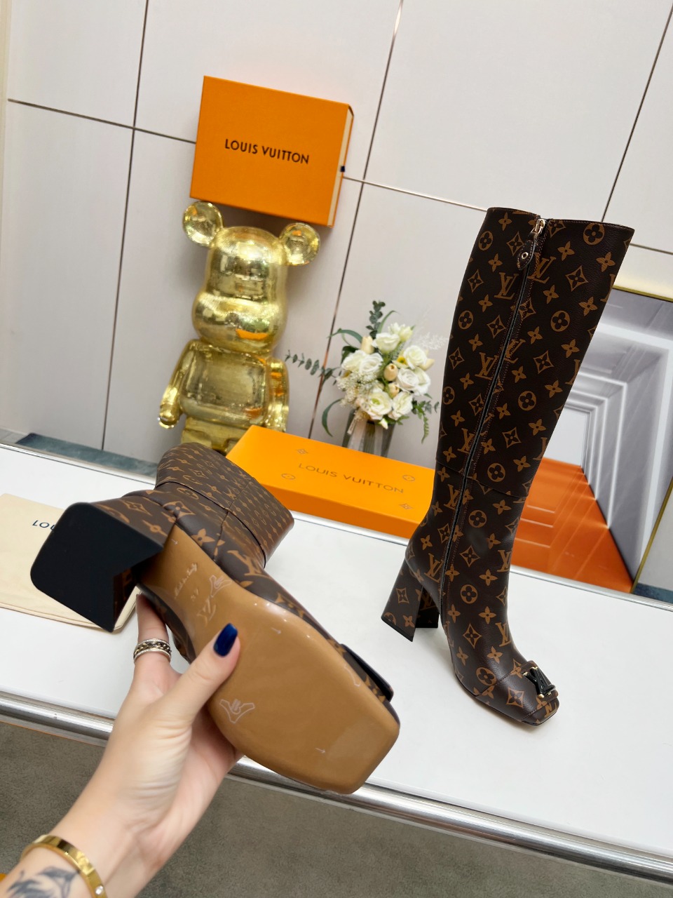 Bagsaaa L0vis Vvtt0n Long Boots Monogram Twist Logo