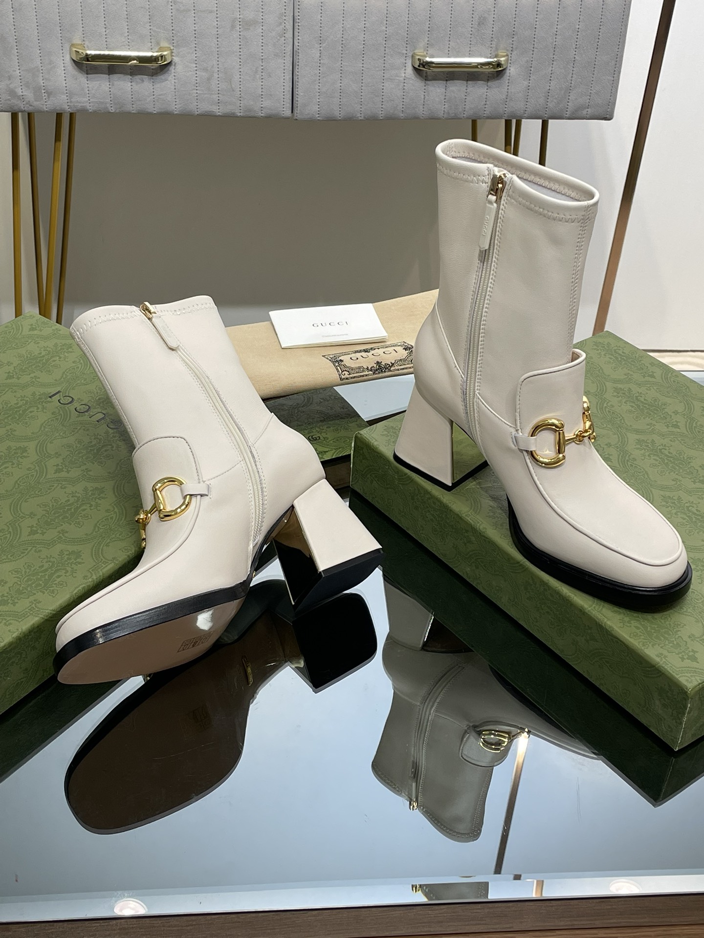 Bagsaaa Gvc*1 Horsebit Ankle Boots White