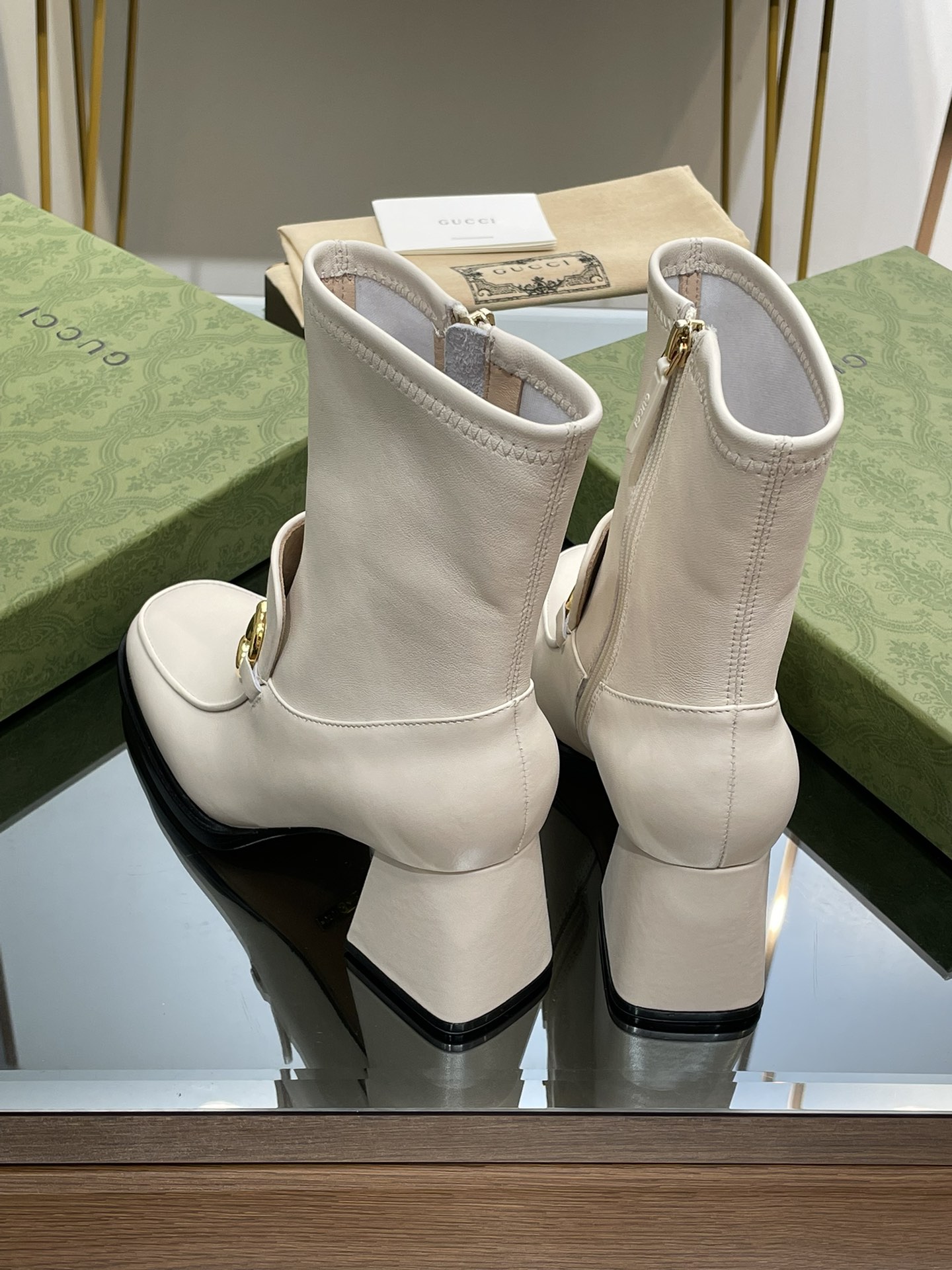 Bagsaaa Gvc*1 Horsebit Ankle Boots White