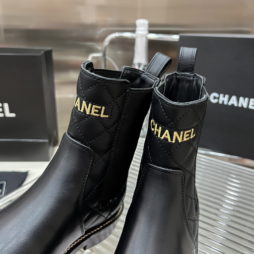 Bagsaaa Ch**el Chelsea Black Leather Boots