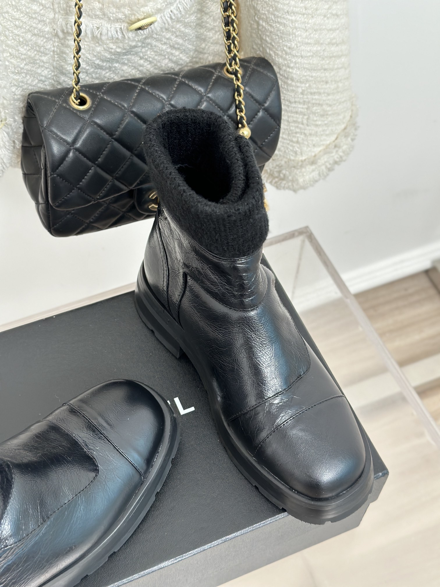 Bagsaaa Ch**el Ankle & Booties Black Leather