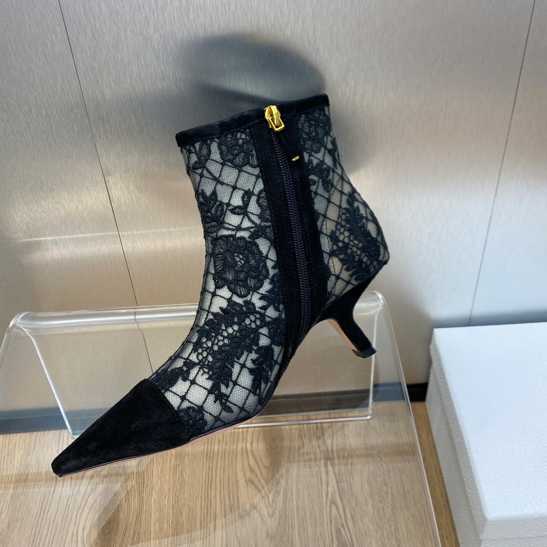 BAGSAAA D10r NAUGHTILY-D HEELED BOOT