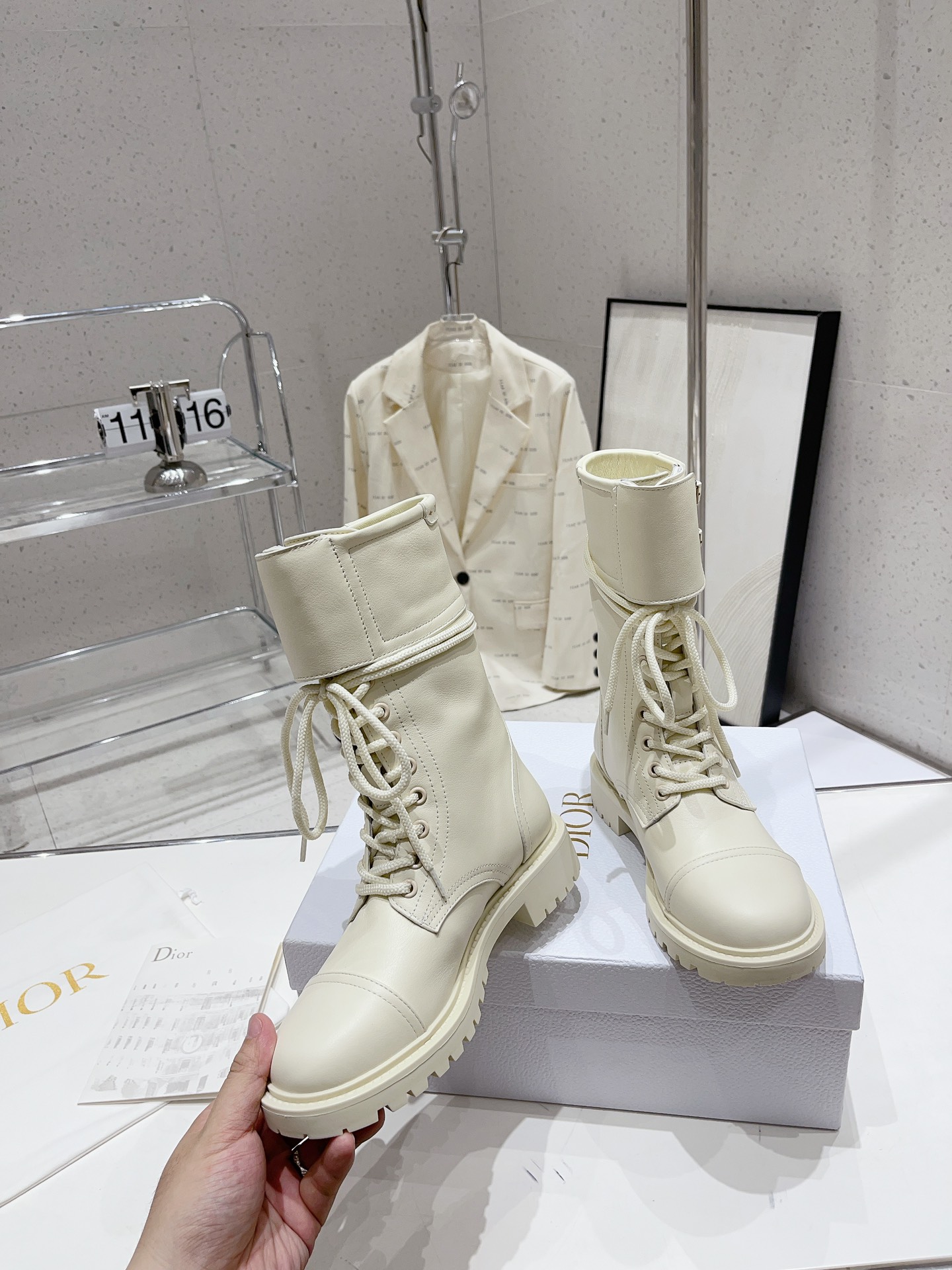 Bagsaaa D10r D-Trap Ankle Boot White Calfskin and Shearling