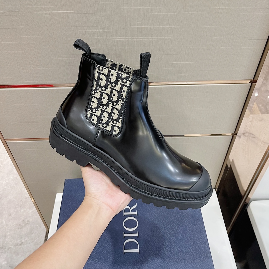 Bagsaaa D10r Chelsea Leather Boots