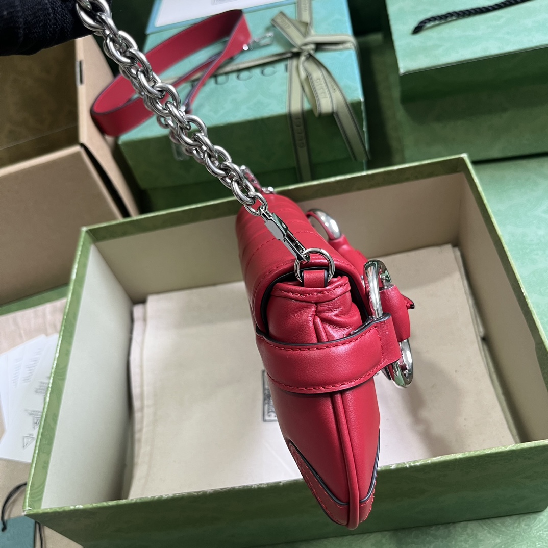Bagsaaa Gvc*1 Horsebit Chain Small Shoulder Bag Red Leather