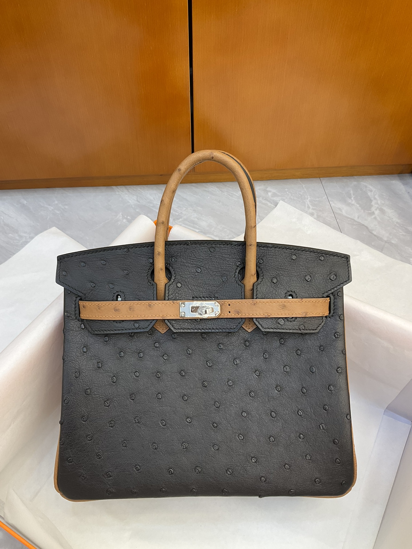 Bagsaaa H**me5 Birkin 25 Ostrich Leather Brown and Black