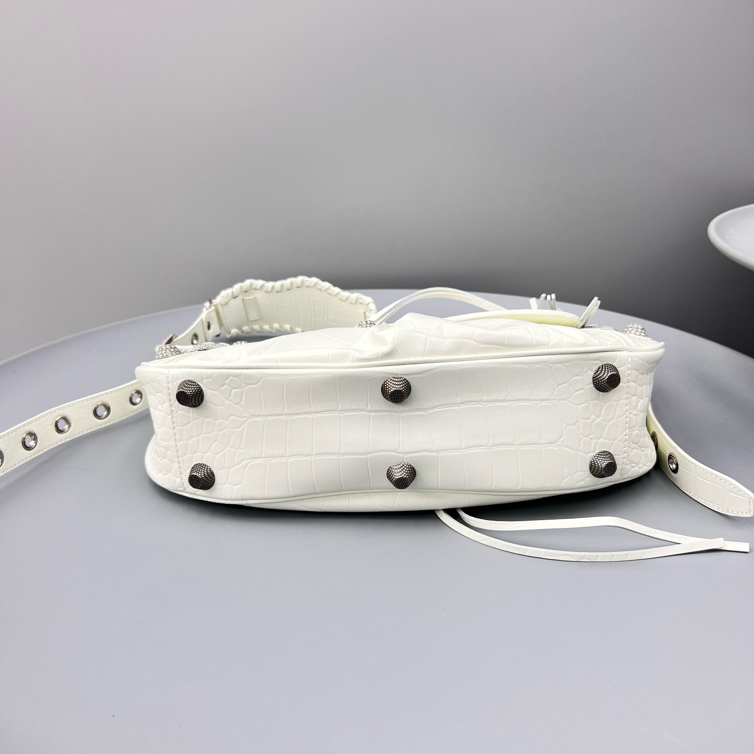 Bagsaaa Ba1en*iaga Le Cagole large bag white - 33x16x8cm