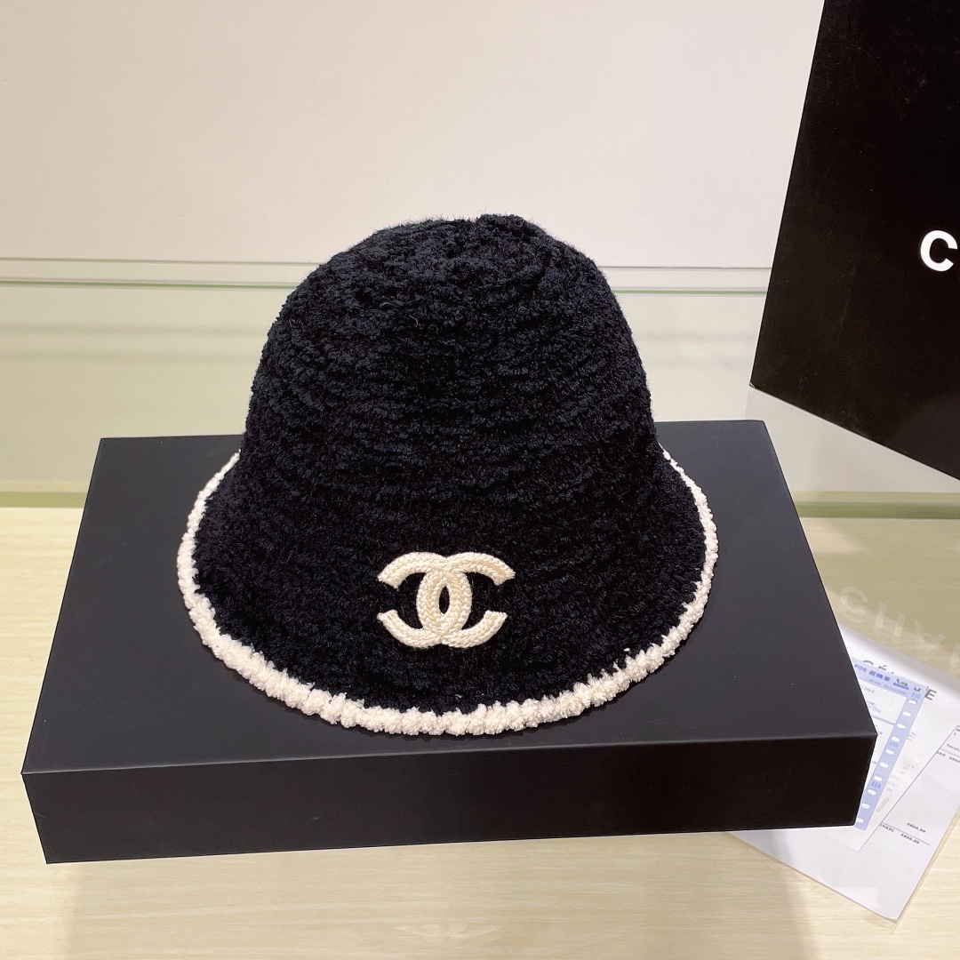 Bagsaaa Ch**el Fur Bucket Hat