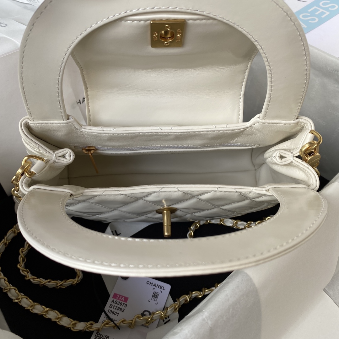 Bagsaaa Ch**el Top Handle White bag 22cm