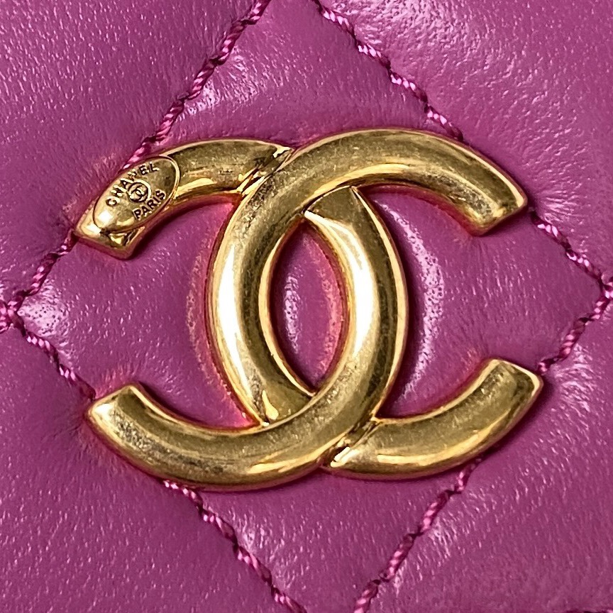 Bagsaaa Ch**el Clutch With Chain Lambskin, Imitation Pearls Purple