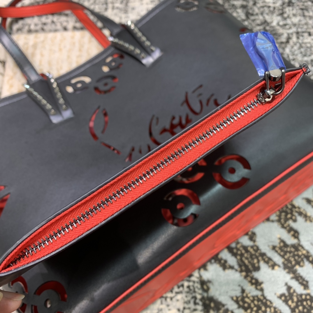 Bagsaaa Chr1st1an Louboutin Cabata E/W mini Black Tote Calf leather 