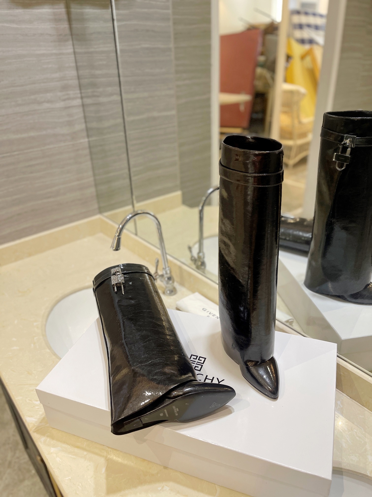 Bagsaaa Givenchy Shark Lock Ankle Long Boots in laminated leather
