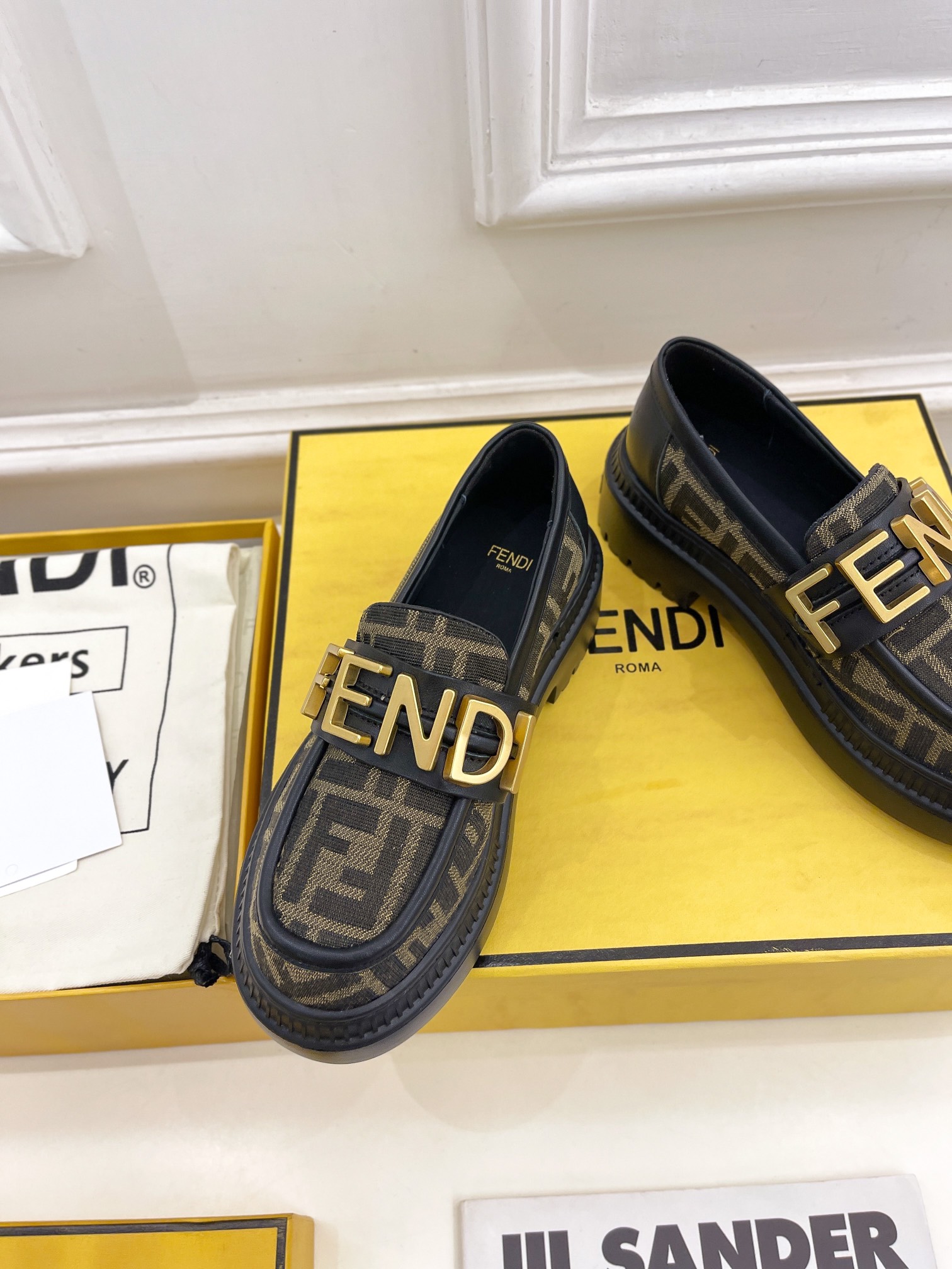 Bagsaaa F**di Brown FF Logo Loafers