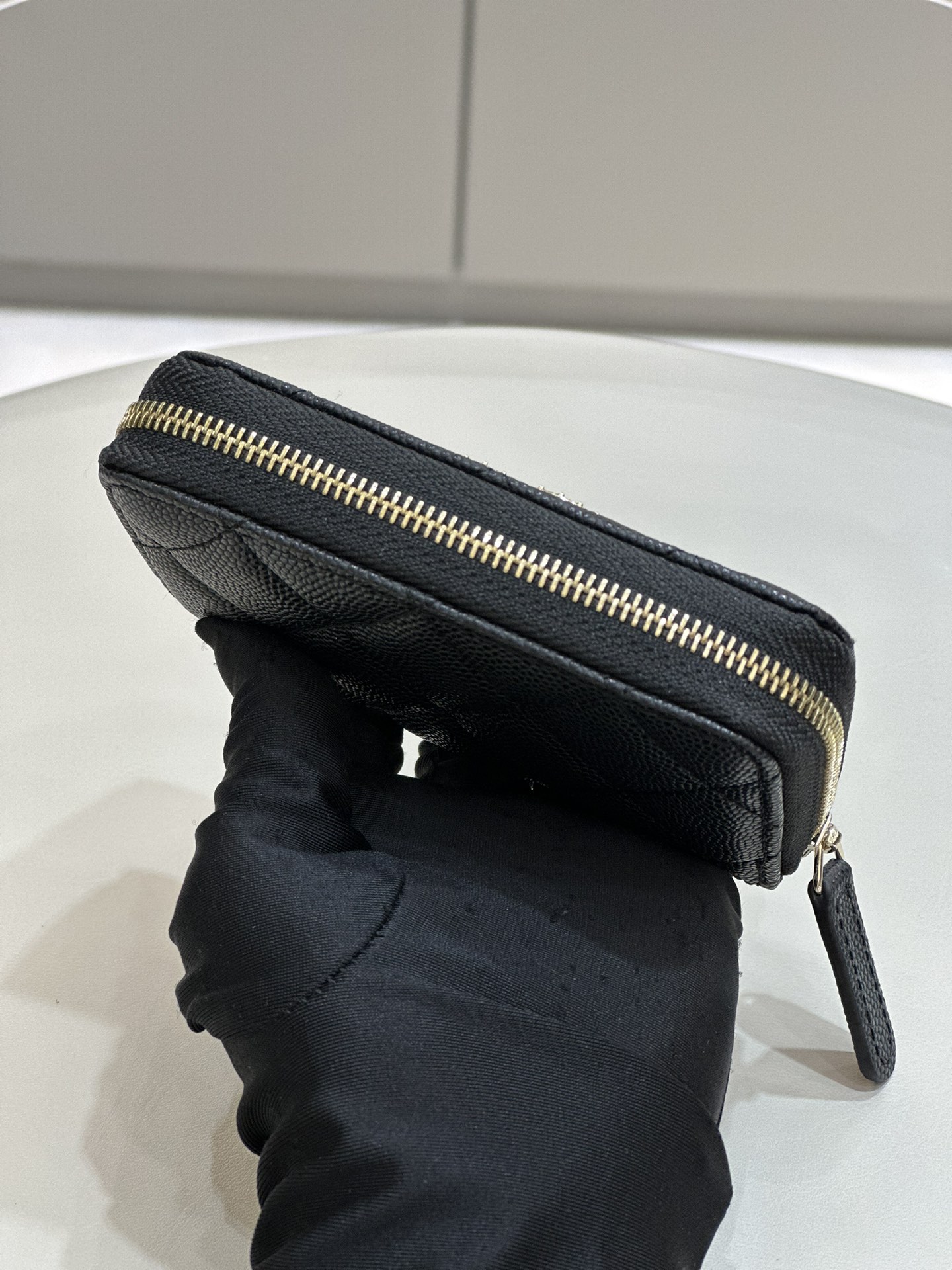 Bagsaa Ch**el Coin Purse Black CC Logo Caviar Leather - 19x3x10cm