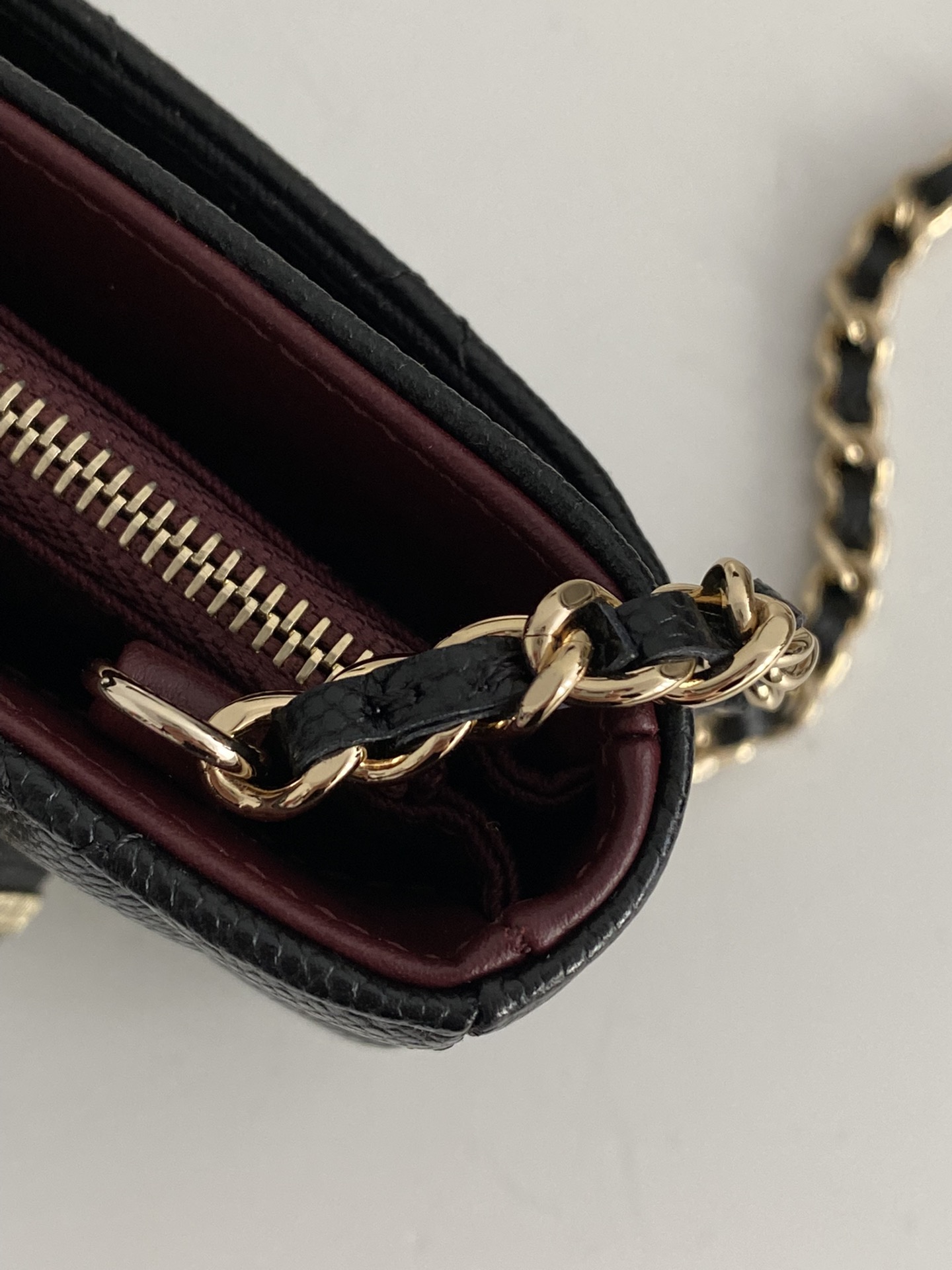 Bagsaaa Ch**el 22B Quilted Phone Holder With Chain Black Caviar - 19 x 9 x 3.5 cm