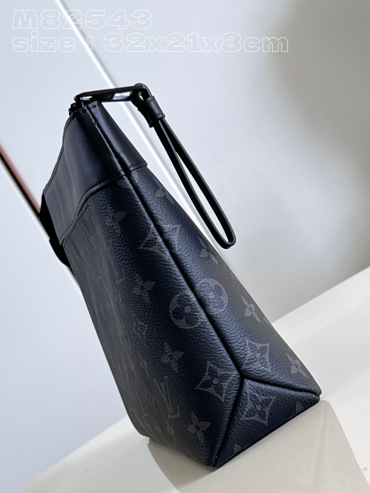Bagsaaa L0vis Vvtt0n Pochette Voyage Souple Black Monogram - M82543 - 32 x 21 x 8cm