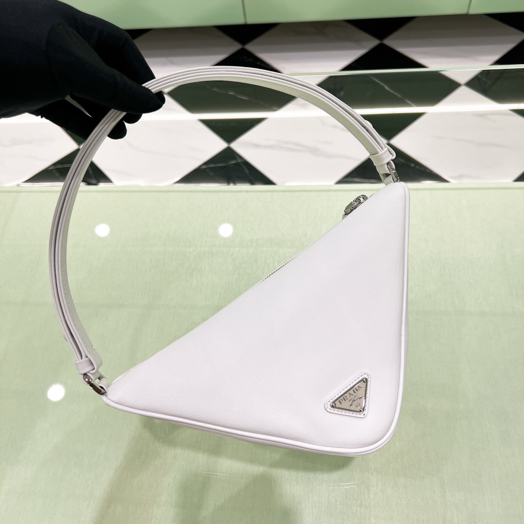 Bagsaaa Pra*a Triangle leather mini-bag white
