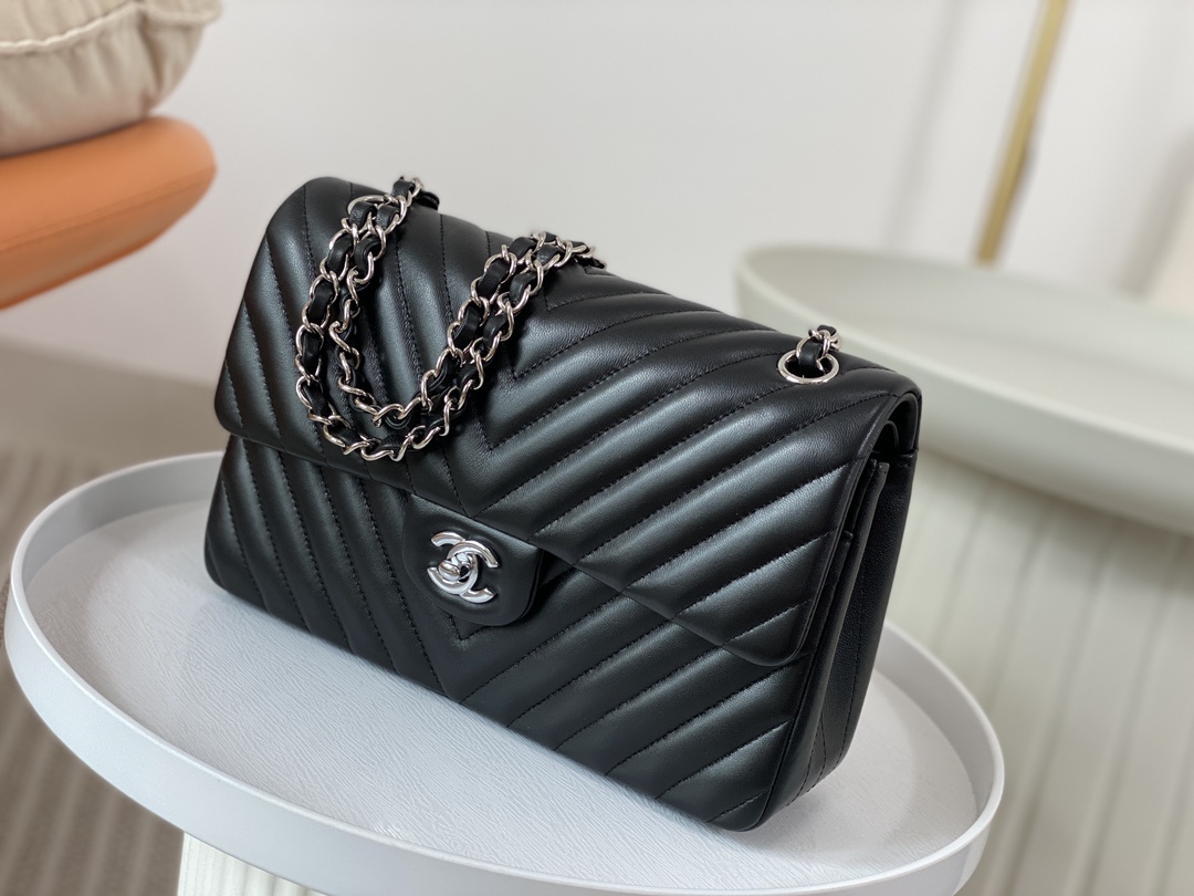Bagsaaa Ch**el Chevron Flap Bag Lambskin Leather Black - 25cm