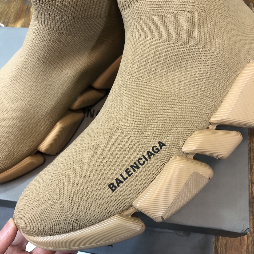 Bagsaaa Ba1en*iaga Speed Runner 2.0 Trainer All beige 