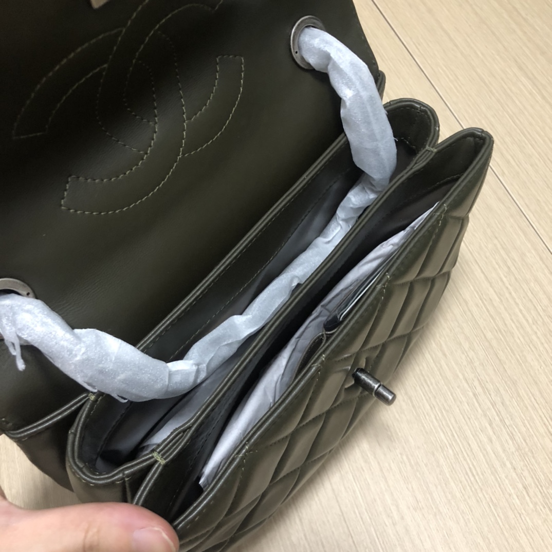 Bagsaaa Ch**el Trendy CC Dark Green Silver Hardware 25cm