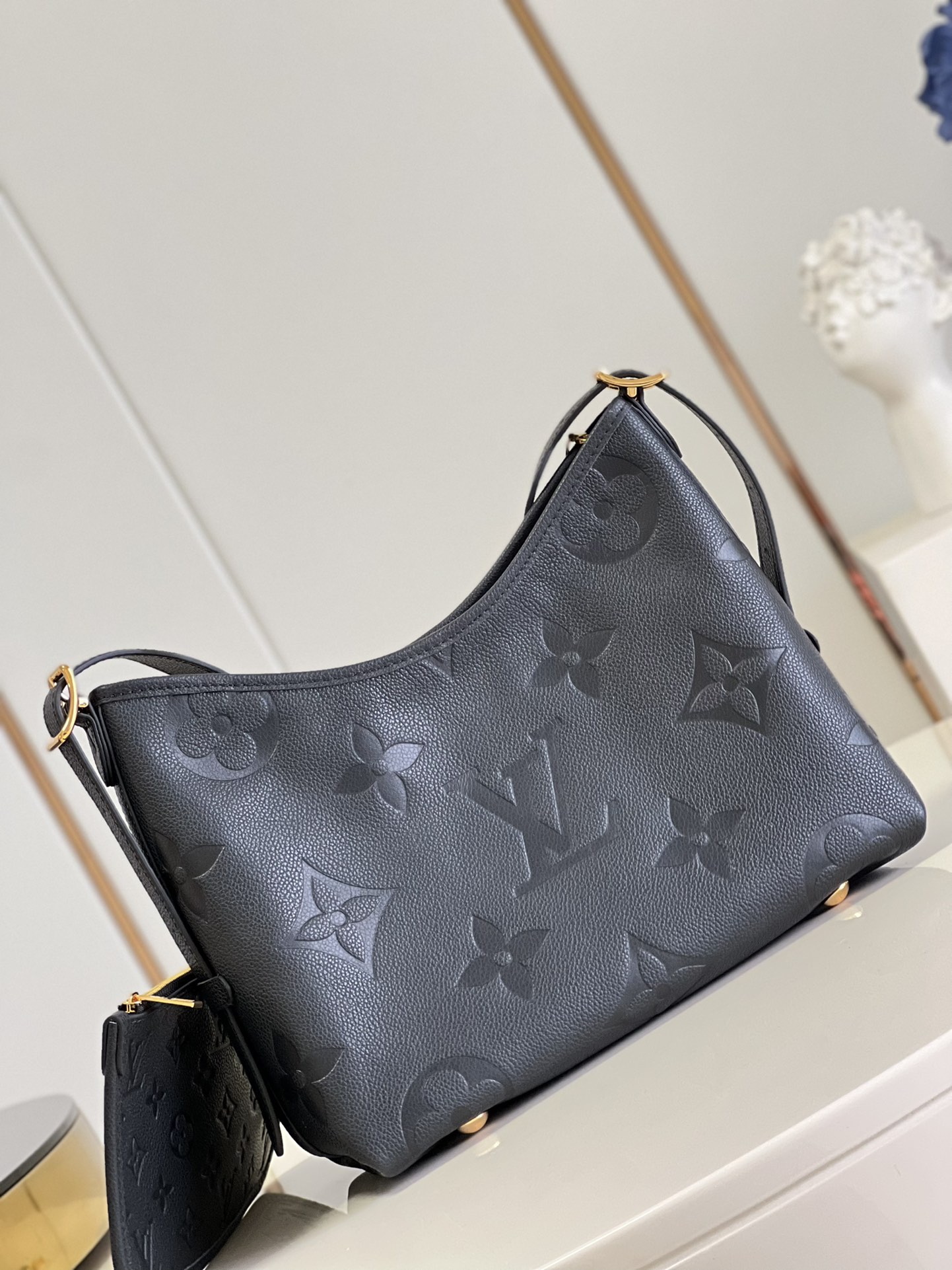 Bagsaaa L0vis Vvtt0n Carryall PM bag Black 