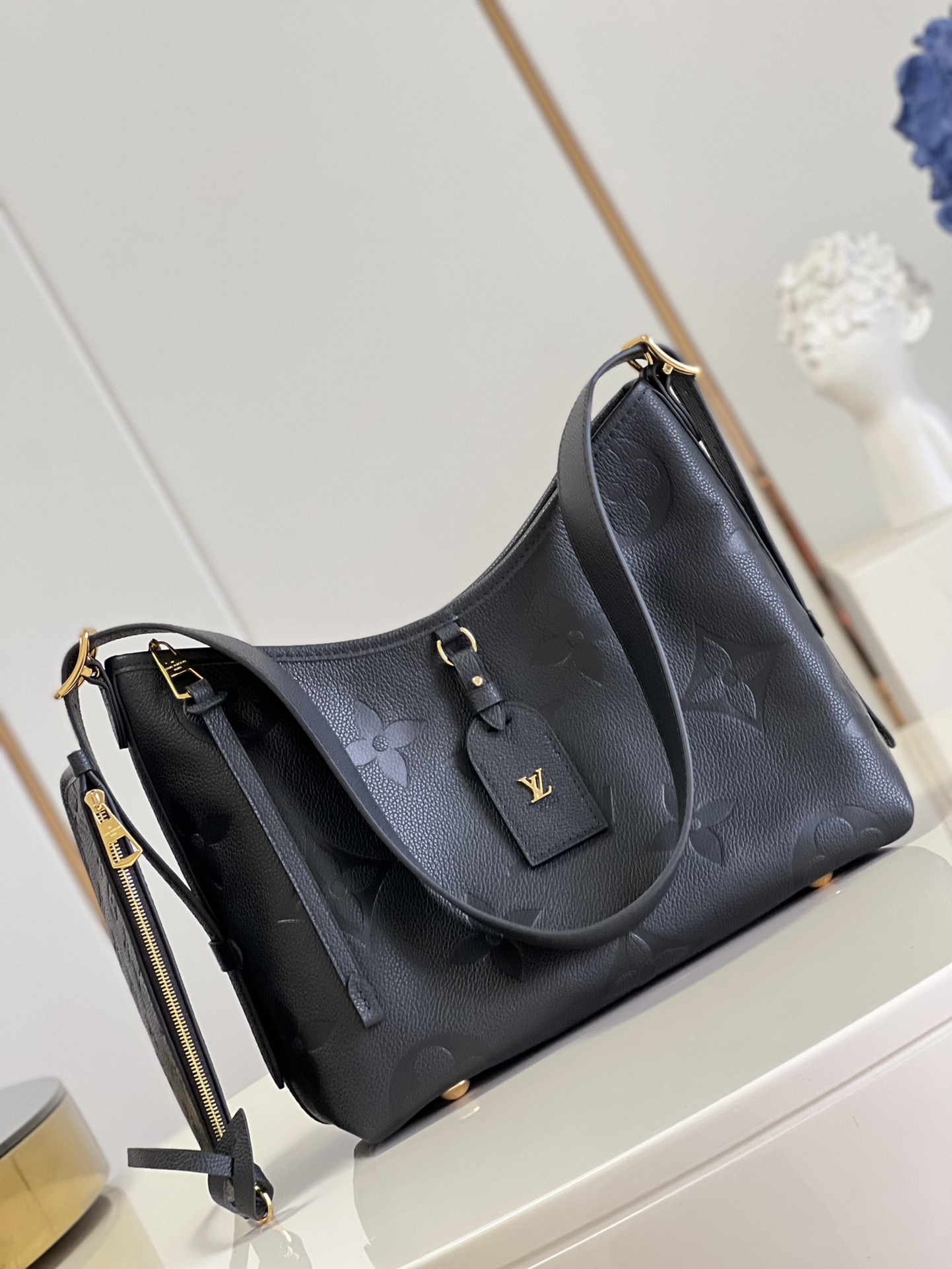 Bagsaaa L0vis Vvtt0n Carryall PM bag Black 
