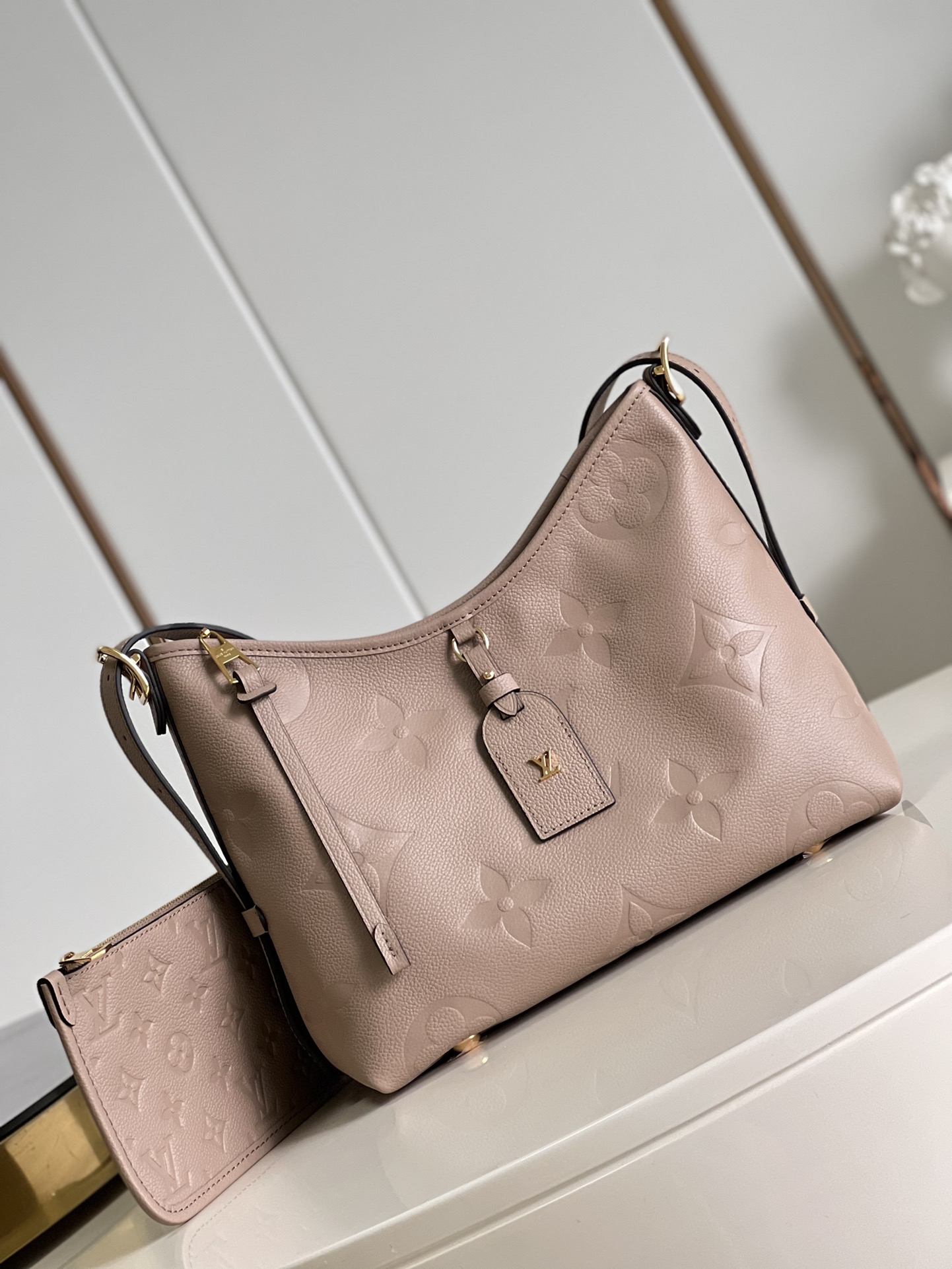 Bagsaaa L0vis Vvtt0n Carryall PM bag Taupe