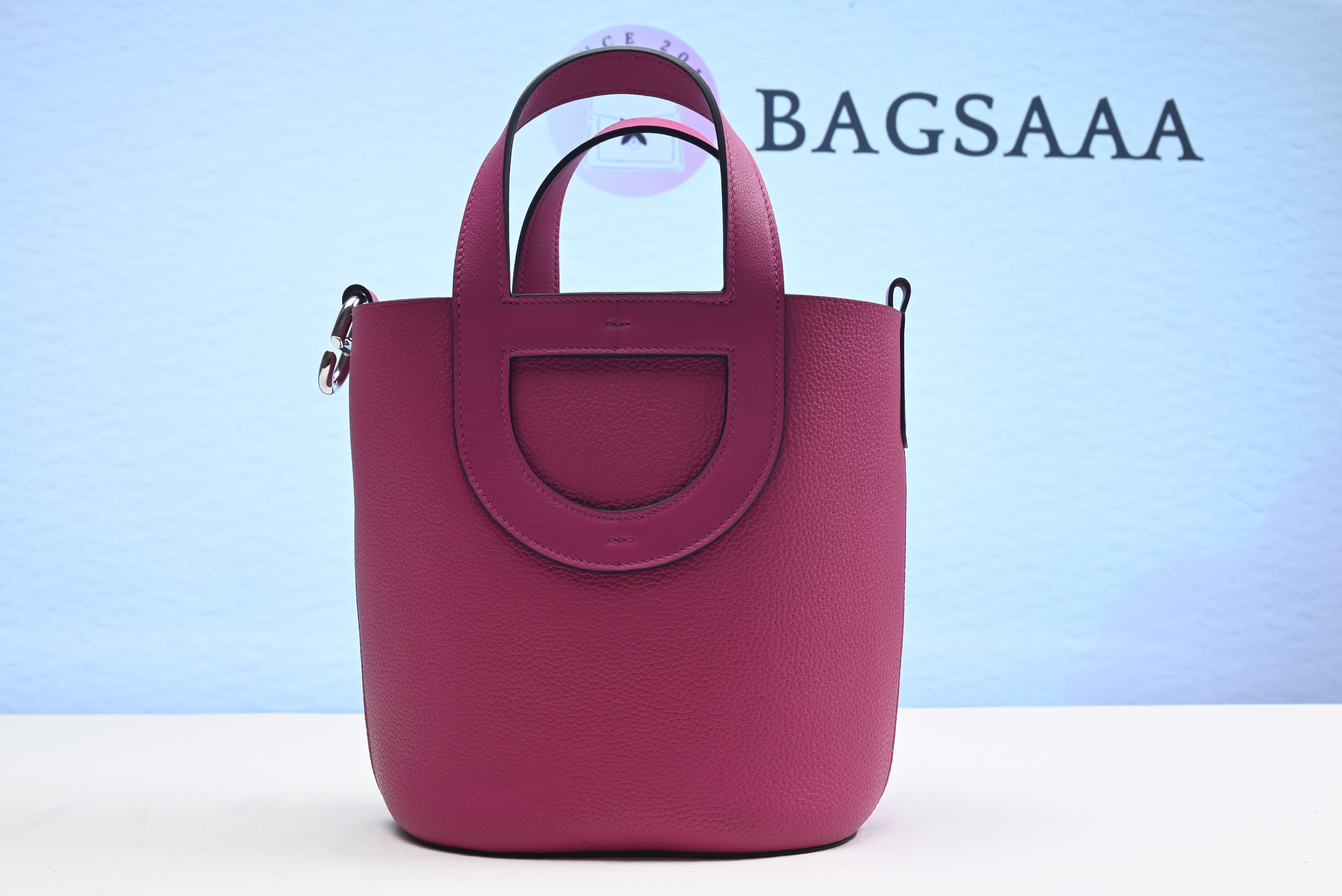 Bagsaaa H**me5 In the Loop Bag Pink 18cm