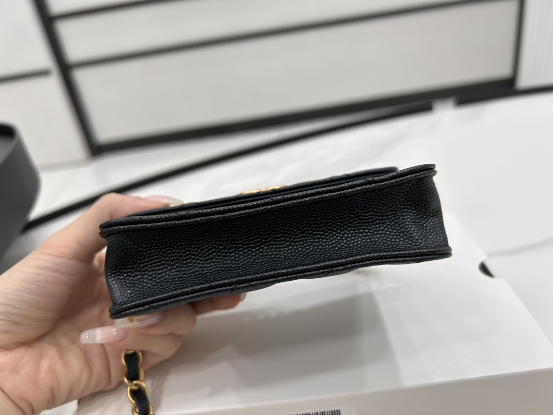Bagsaaa Ch**el Belt Bag 24k Black 