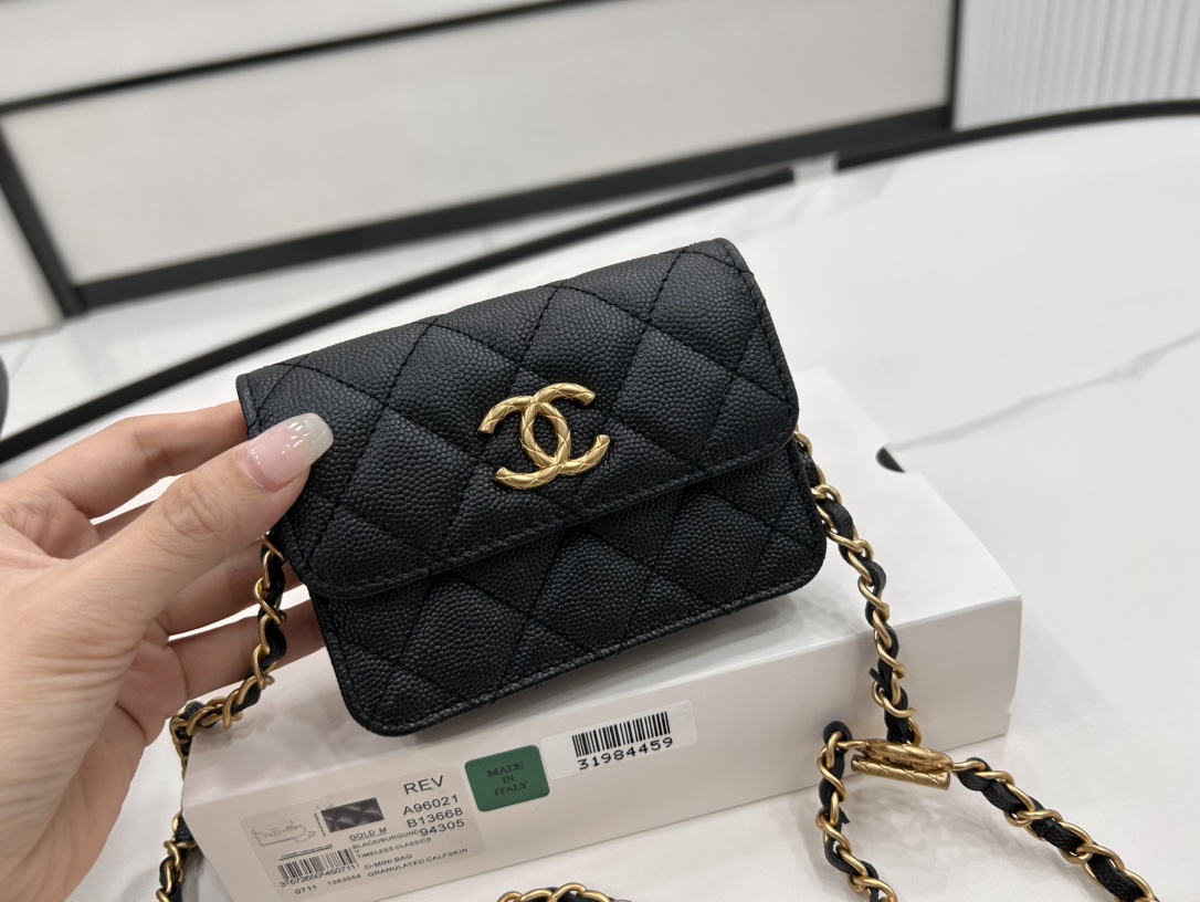 Bagsaaa Ch**el Belt Bag 24k Black 