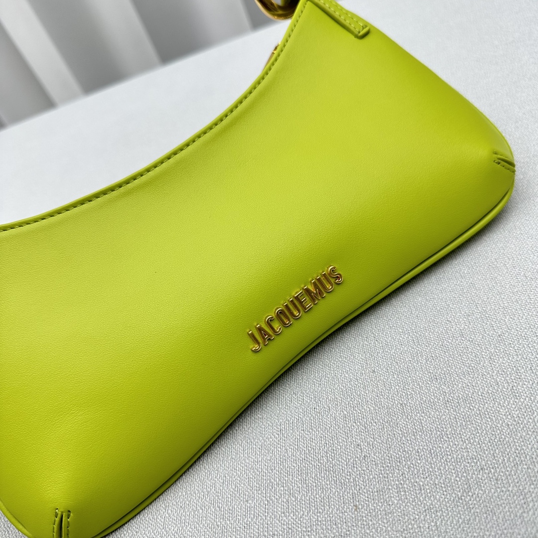 Bagsaaa Jacquemus Le Bisou Mousqueton Shoulder Bag - Green