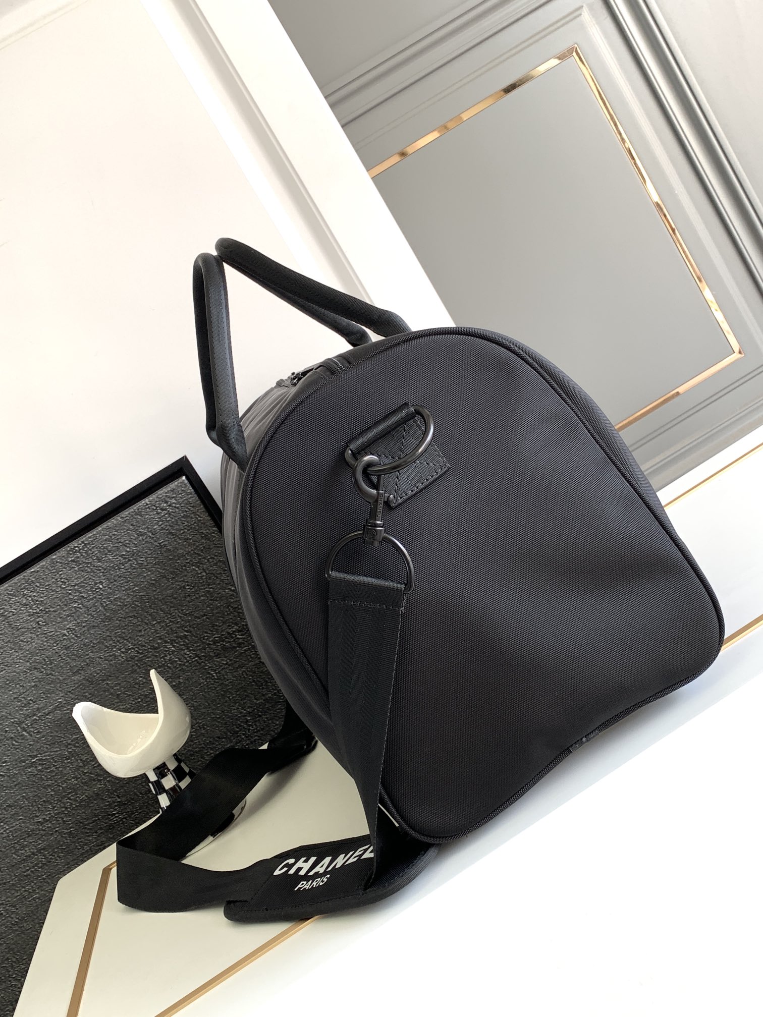 Bagsaaa Ch**el CC Logo Travel Bag 02