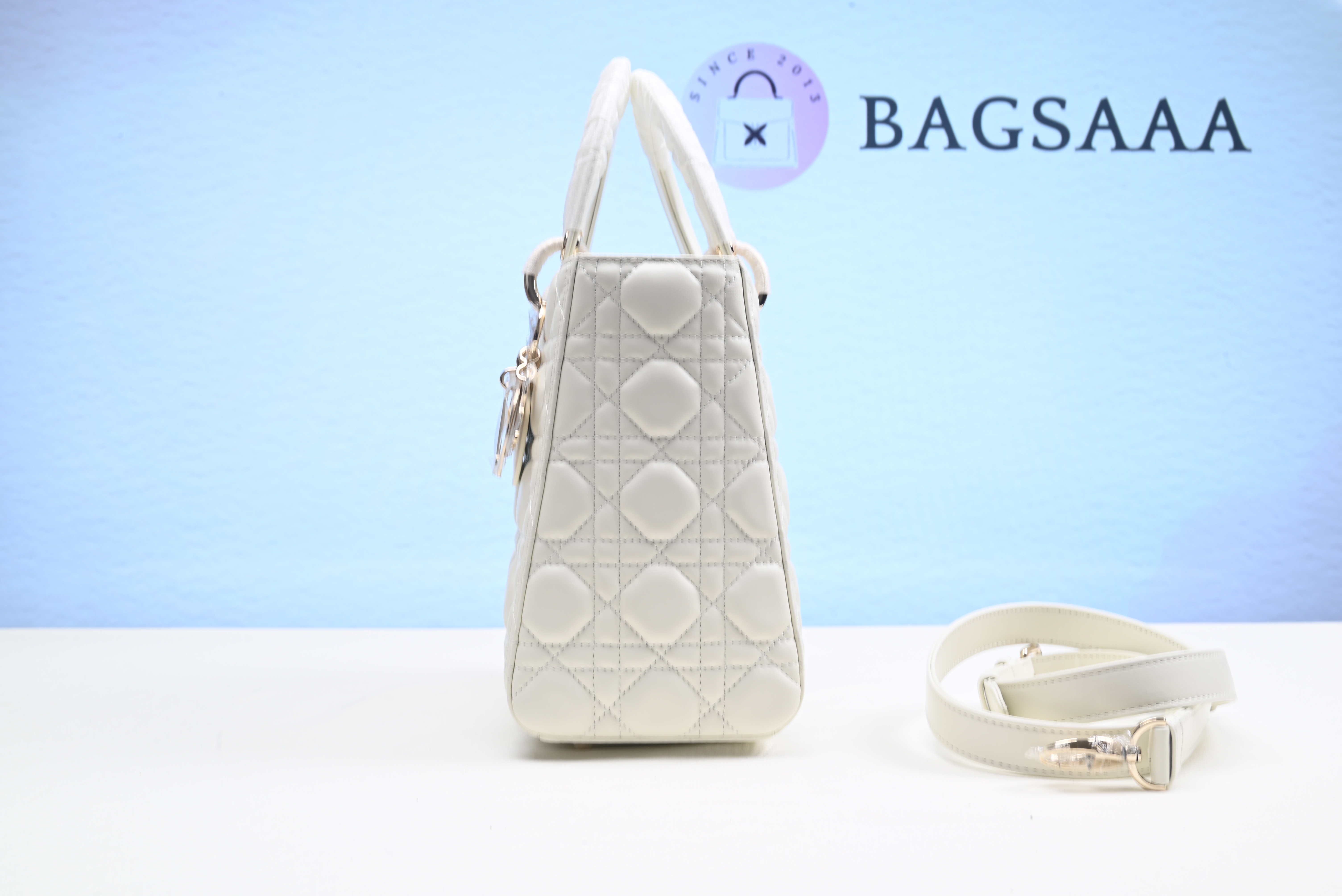Bagsaaa D10r Lady Medium White 24cm