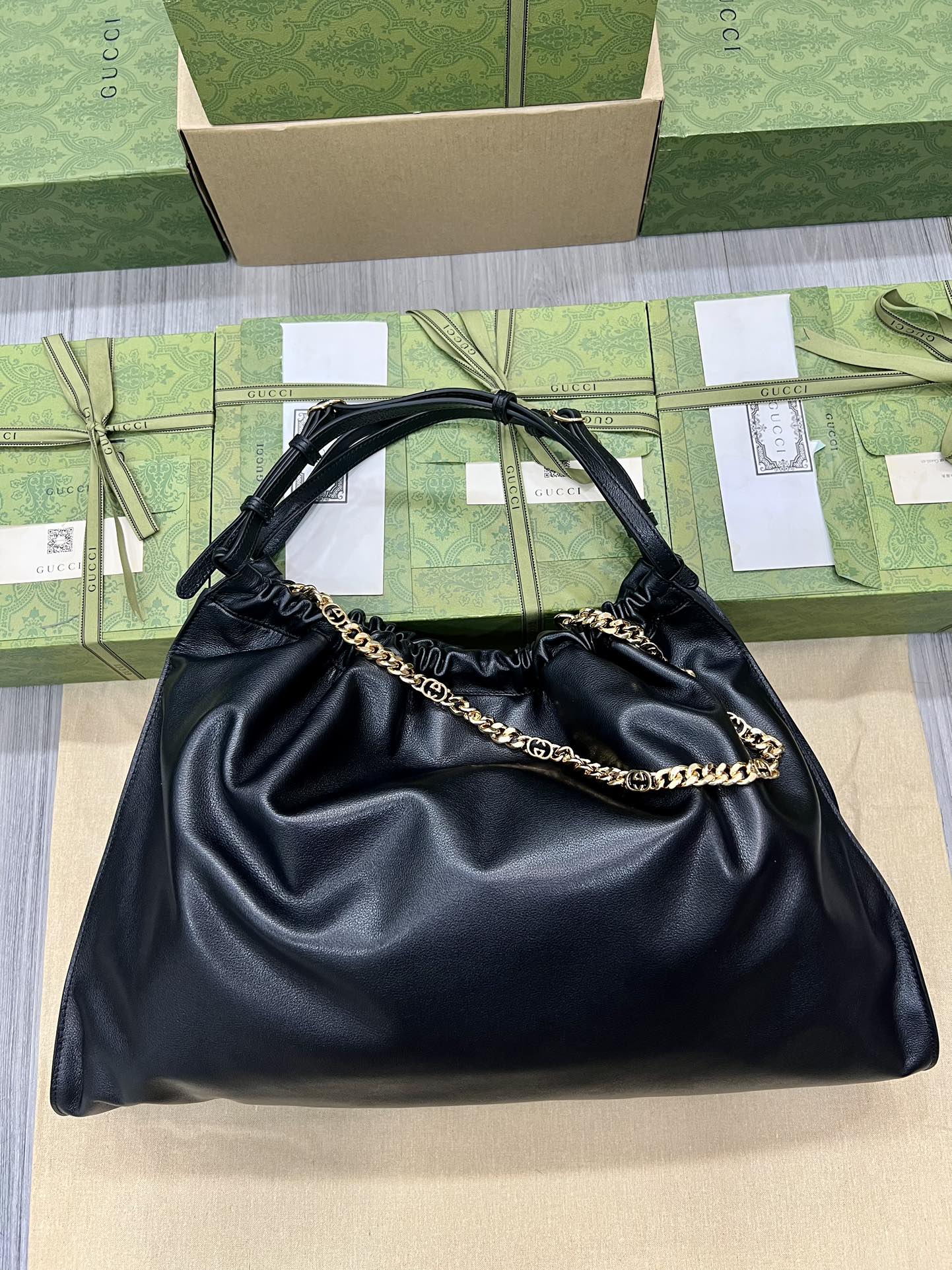 Bagsaaa Gvc*1 Blondie Large Tote Black Bag - 52 x 35 x 9cm