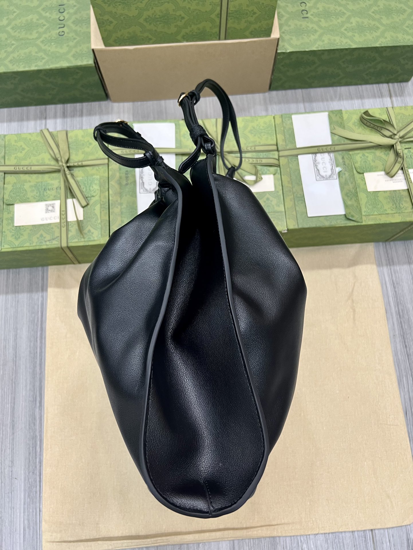 Bagsaaa Gvc*1 Blondie Large Tote Black Bag - 52 x 35 x 9cm
