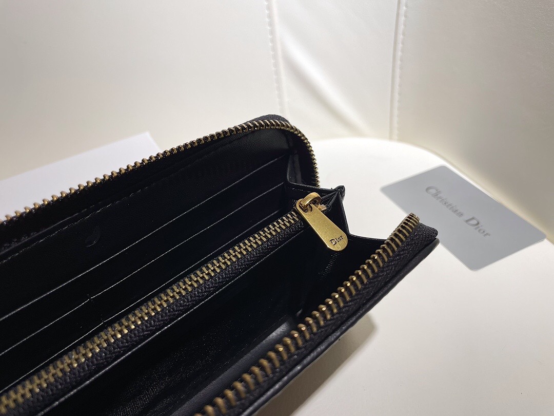 Bagsaaa D10r Oblique Zippy Wallet - 19.5*10.5*3cm