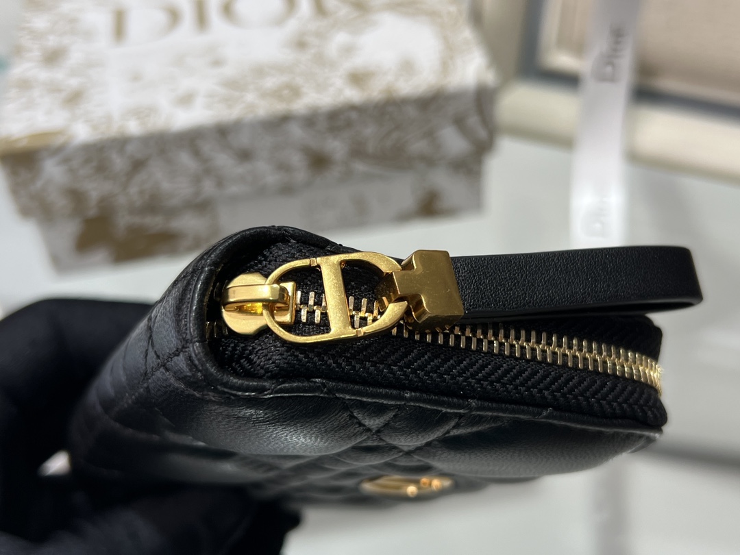 Bagsaaa D10r Caro Coin Purse Black - 9*11cm